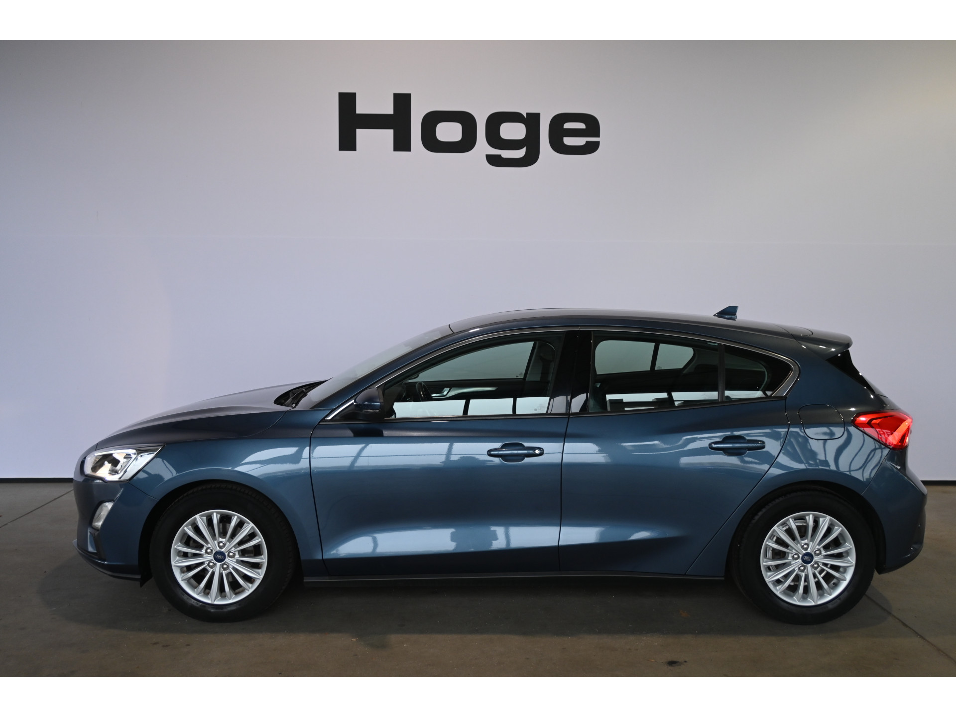 Ford Focus 1.0 EcoBoost Titanium Business Clima Navigatie Stuur/Stoelverwarming Rijklaarprijs! Inruil Mogelijk!