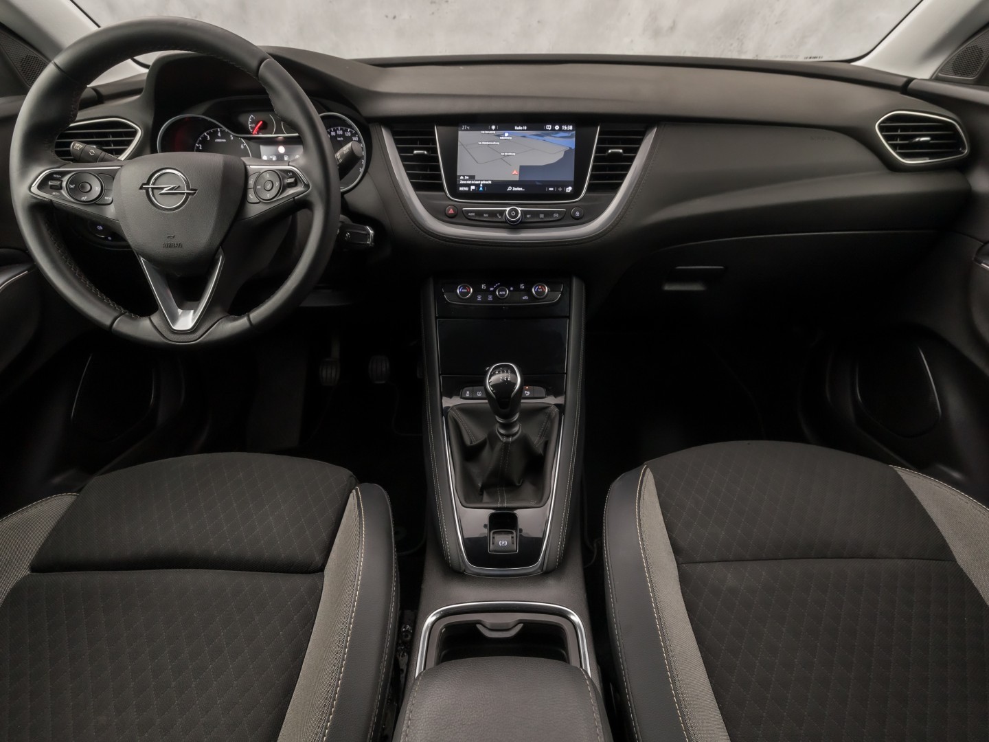 Opel Grandland X 1.2 Innovation Turbo Sport (APPLE CARPLAY, GROOT NAVI, CLIMATE, LEDER, CAMERA, SPORTSTOELEN, GETINT GLAS, CRUISE, NIEUWSTAAT)