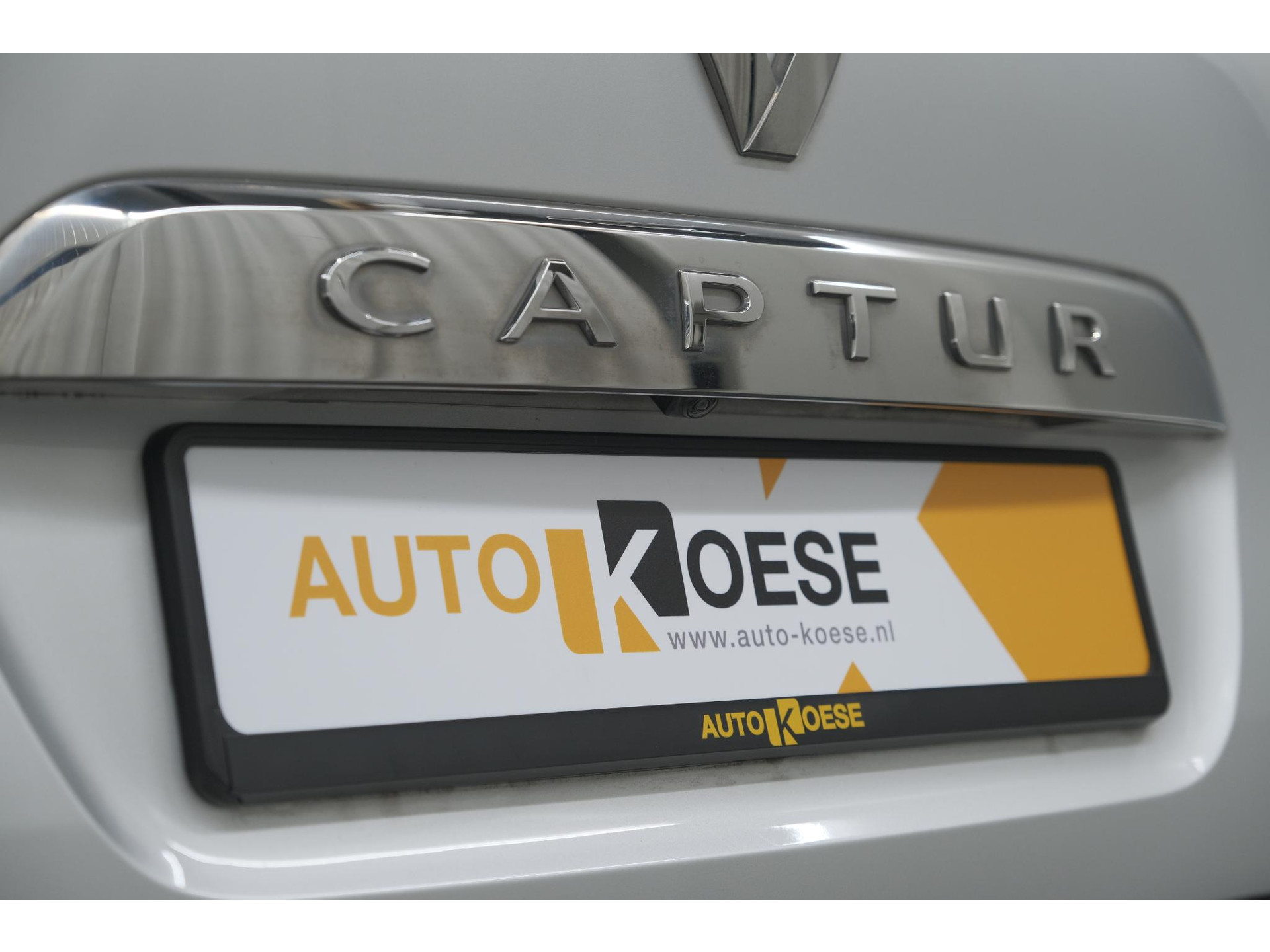 Renault Captur TCe 90 Intens | Camera | Dodehoekdetectie | Navigatie | Parkeersensoren