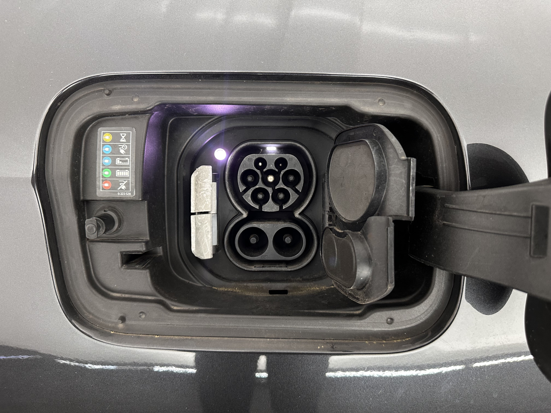 BMW iX3 High Executive 80 kWh [ 3-Fase-11kW ] {SOH-99%} (INCL-BTW) Aut. *HEATPUMP | PANO | LEATHER | HARMAN/KARDON | FULL-LED | BLINDSPOT | MEMORY-PACK | DIGI-COCKPIT | HEATED-SPORTSEATS | KEYLESS | TOPVIEW | DAB+ | NAVI-FULLMAP | HEAD-UP | ...