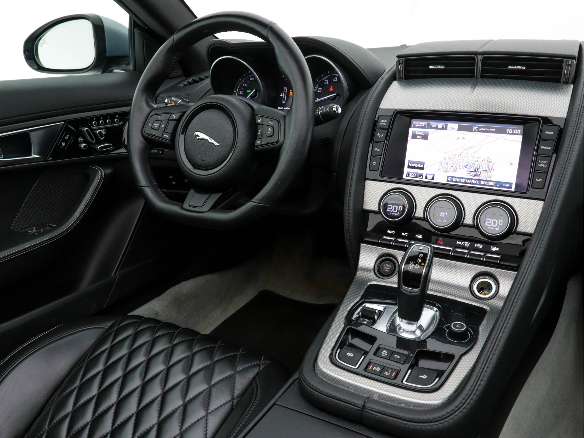 Jaguar F-TYPE 3.0 V6 Convertible Aut. *LEATHER | BI-XENON | NAVI-FULLMAP | CAMERA | MEMORY-PACK | KEYLESS | DAB | SHIFT-PADDLES | ECC | HEATED-SPORTSEATS | PDC | AIRSCARF | CRUISE | 19"ALU*