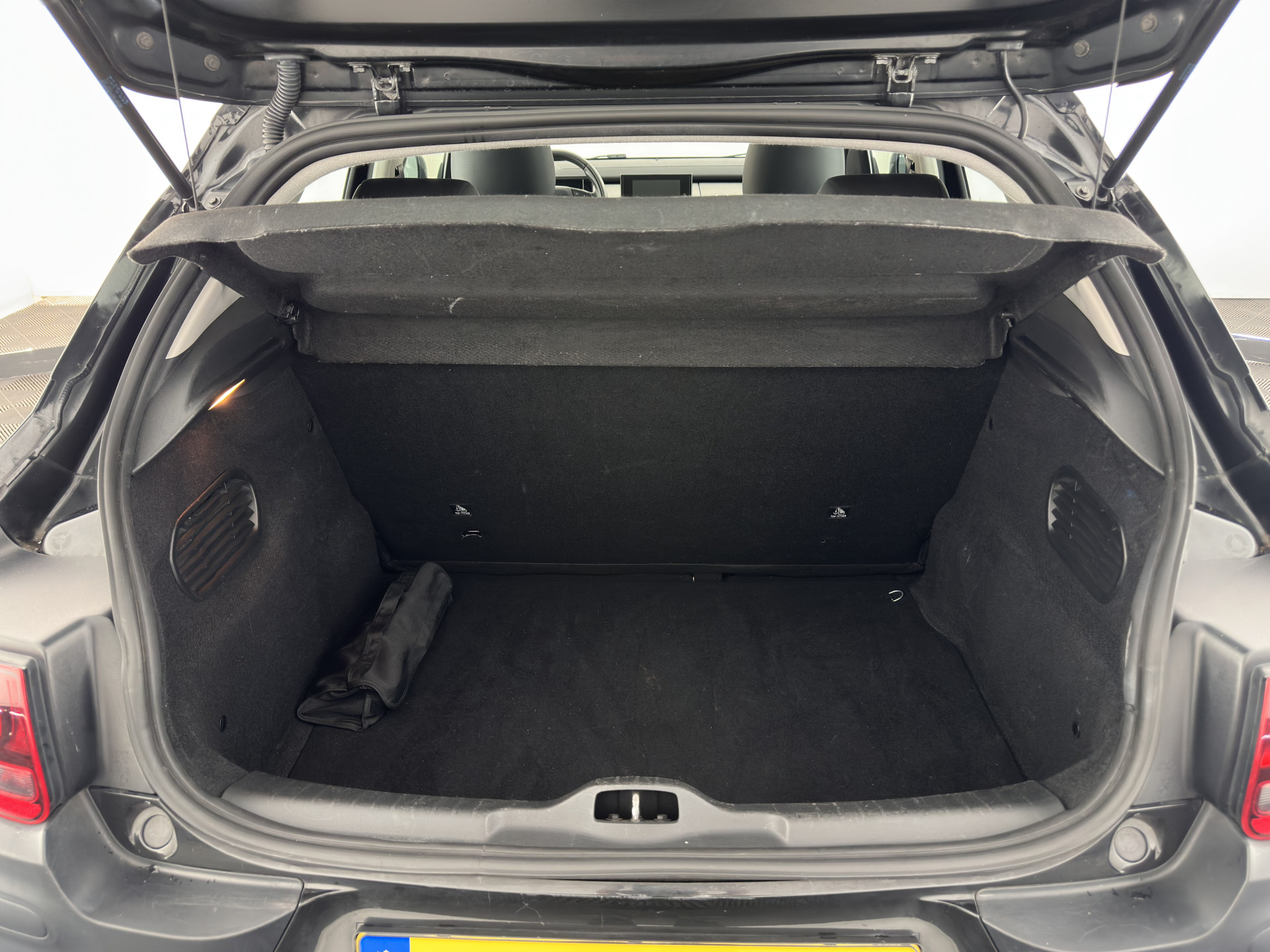 Citroën C4 Cactus 1.6 BlueHDi Feel *NAVI-FULLMAP | HEATED-COMFORTSEATS | CAMERA | ECC | PDC | CRUISE*