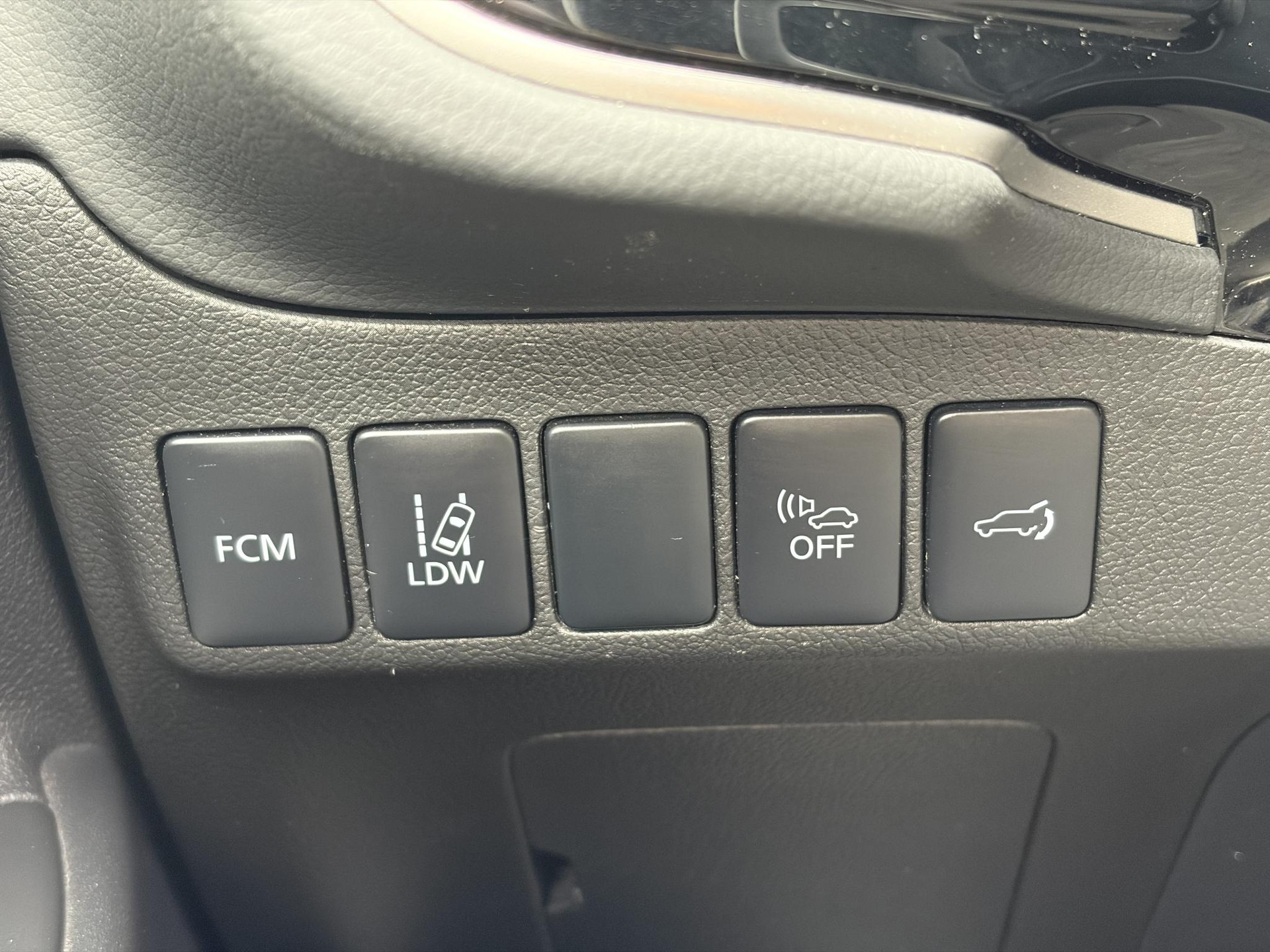 Mitsubishi Outlander 2.0 PHEV Executive Edition Trekhaak,Schuifdak,Leder,Stoelverw-Koeling,Camera,Navi,Keyless,Clima,Cruise,Lm velgen,Pdc,V+A,Rijstrooksensor,Extra velgen,N.A.P,Nieuwe Apk bij Aflevering