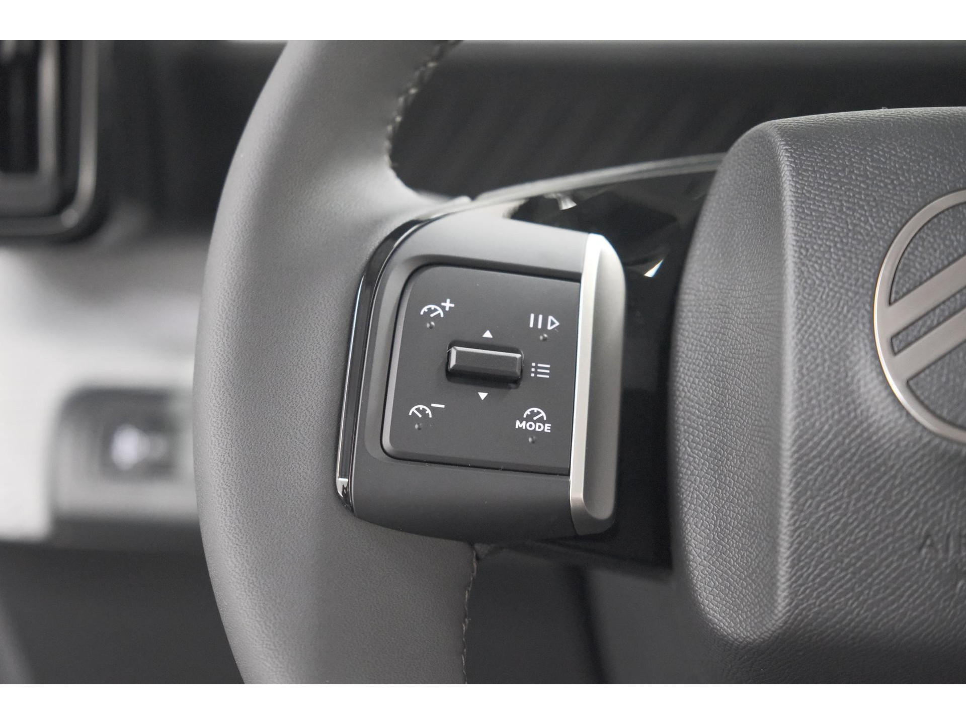 Citroen C3 Aircross 1.2 Turbo 100pk Plus | Camera | Parkeersensoren | Apple Carplay