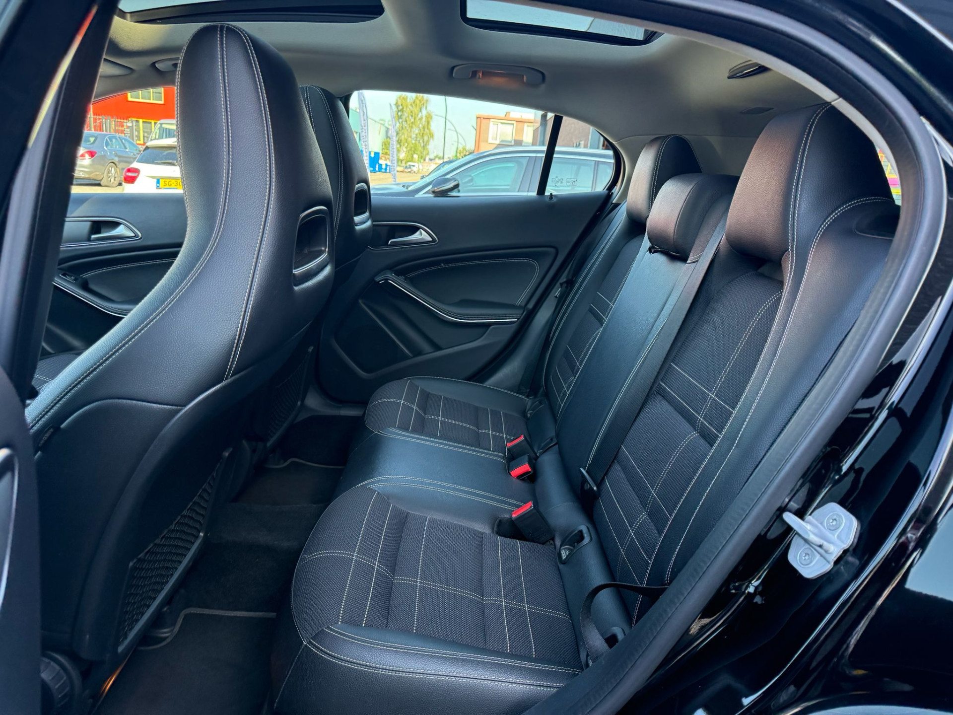 Mercedes-Benz GLA-klasse 200 Prestige | 1E EIGENAAR | 3/6/12MND GARANTIE| AUTOMAAT | PANO | LED | TREKHAAK | CRUISE | LMV |