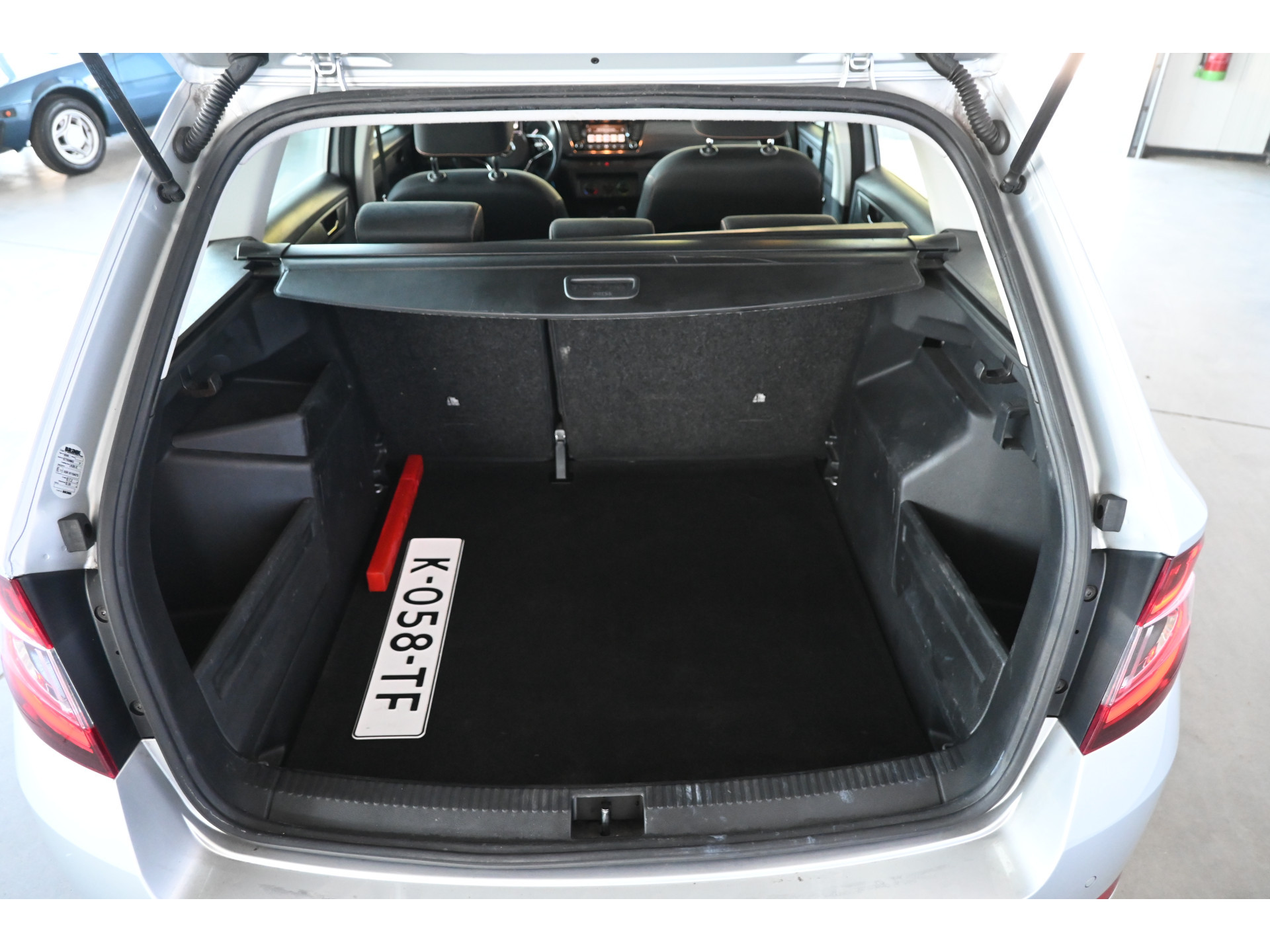 ŠKODA Fabia Combi 1.0 TSI Business Edition Airco Navigatie LED Cruise Control 1e Eigenaar Rijklaarprijs! Inruil Mogelijk!
