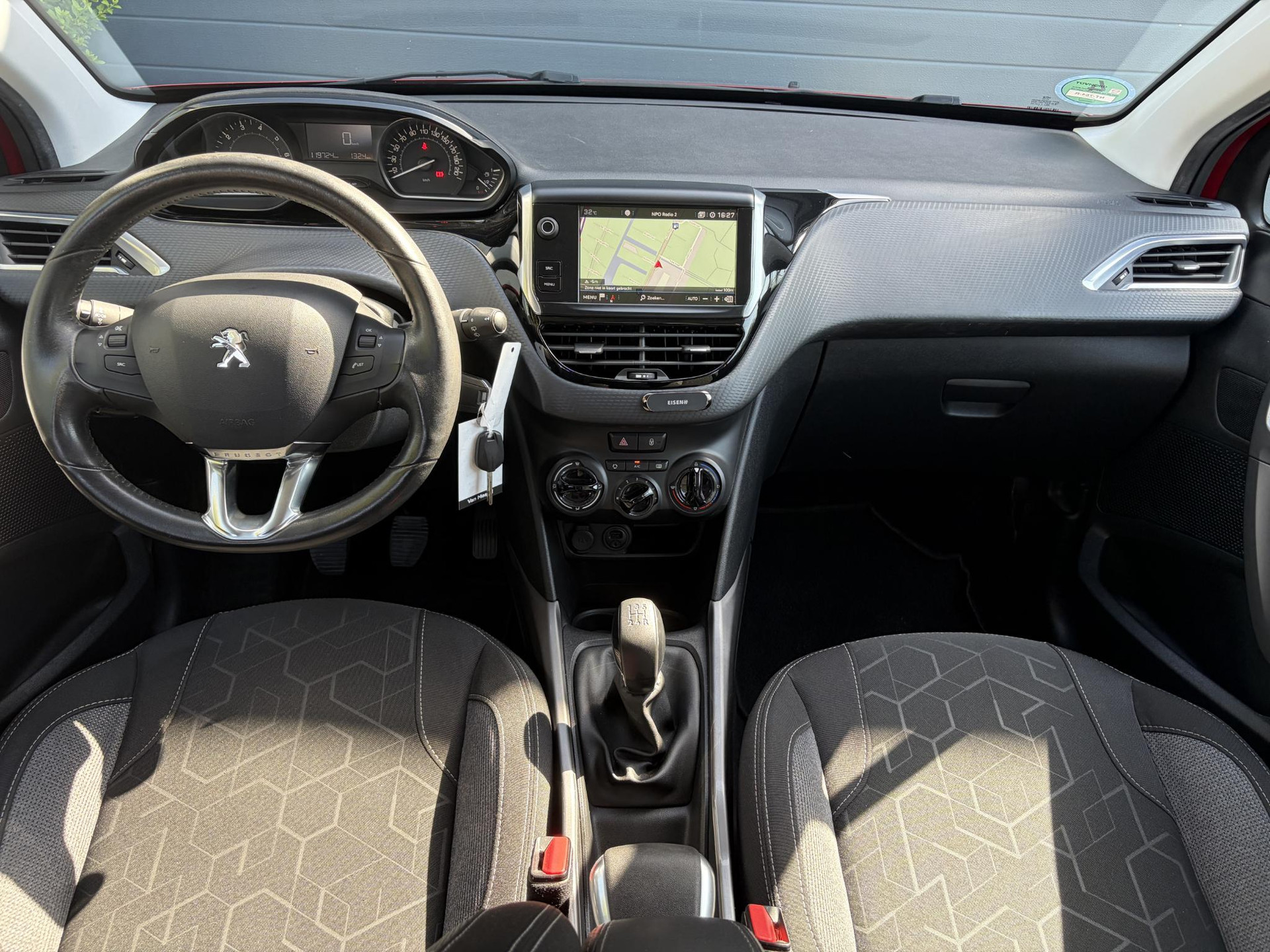 Peugeot 2008 1.2 PureTech Active 110pk,Dealer Onderhouden,Navi,Carplay,Airco,Cruise,Pdc,N.A.P,Apk tot 05-2027