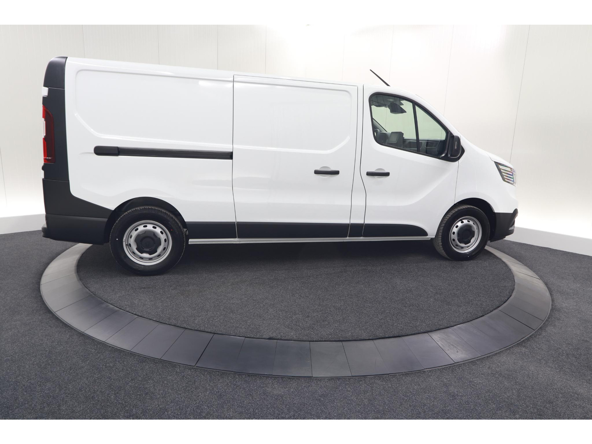 Renault Trafic 2.0 Blue dCi 130 T30 L2H1 Advance | Camera | Apple Carplay | Parkeersensoren