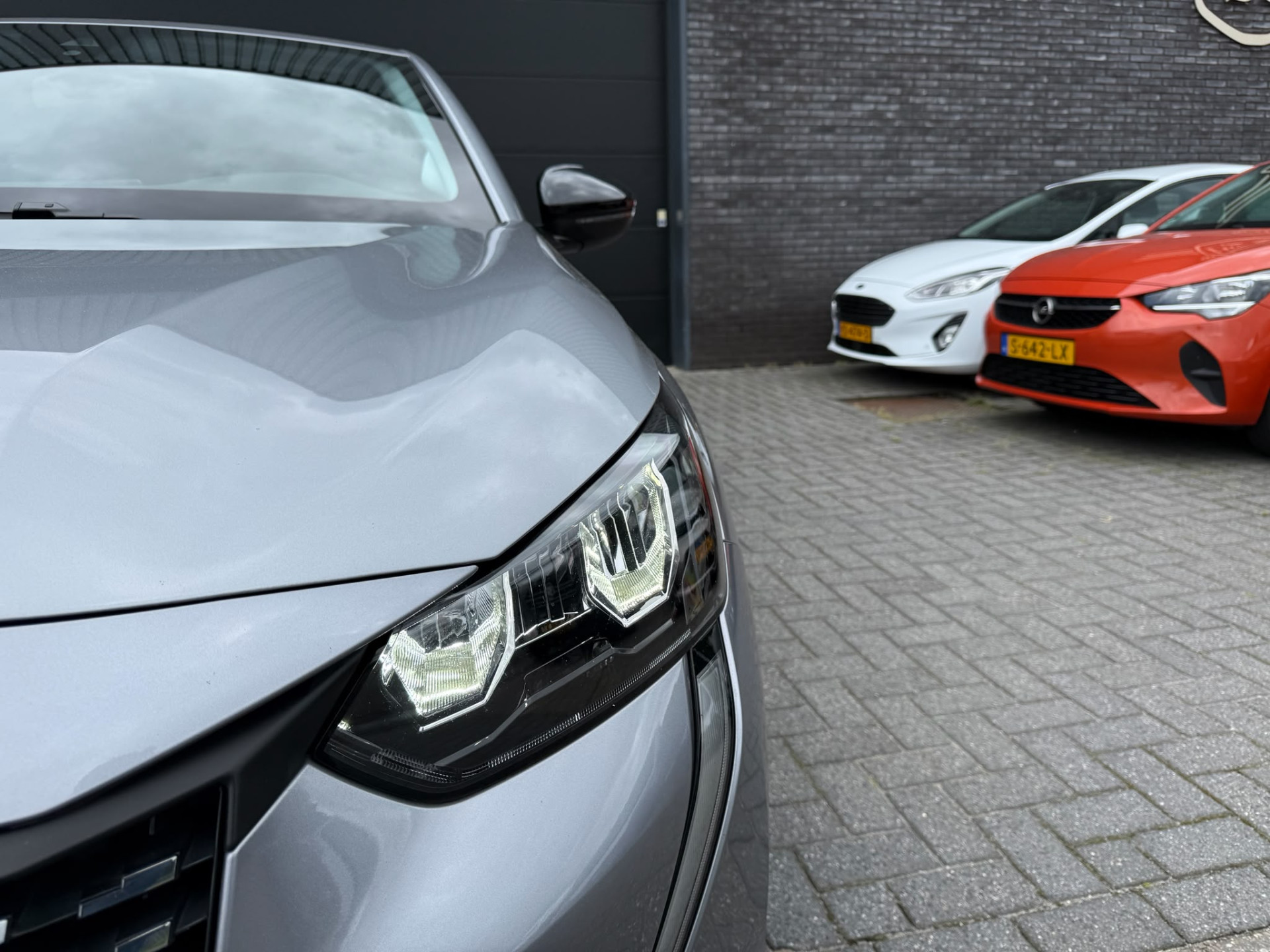 Peugeot 208 75PK Style | 1E EIGENAAR | 3/6/12MND GARANTIE| LED | CARPLAY | NAVI | CRUISE | CLIMA | LMV |