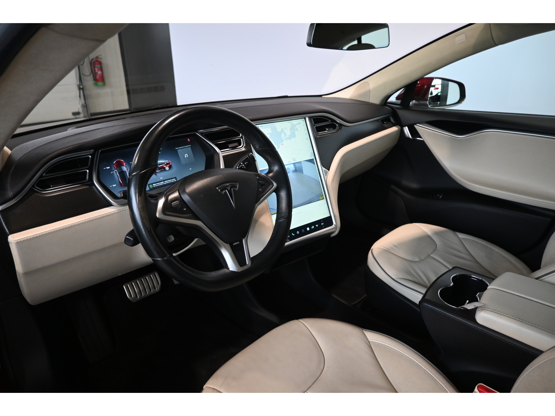 Tesla Model S 85 Performance Tech Pack ECC Navigatie Licht metaal MARGE 339KM Actieradius! Inruil mogelijk