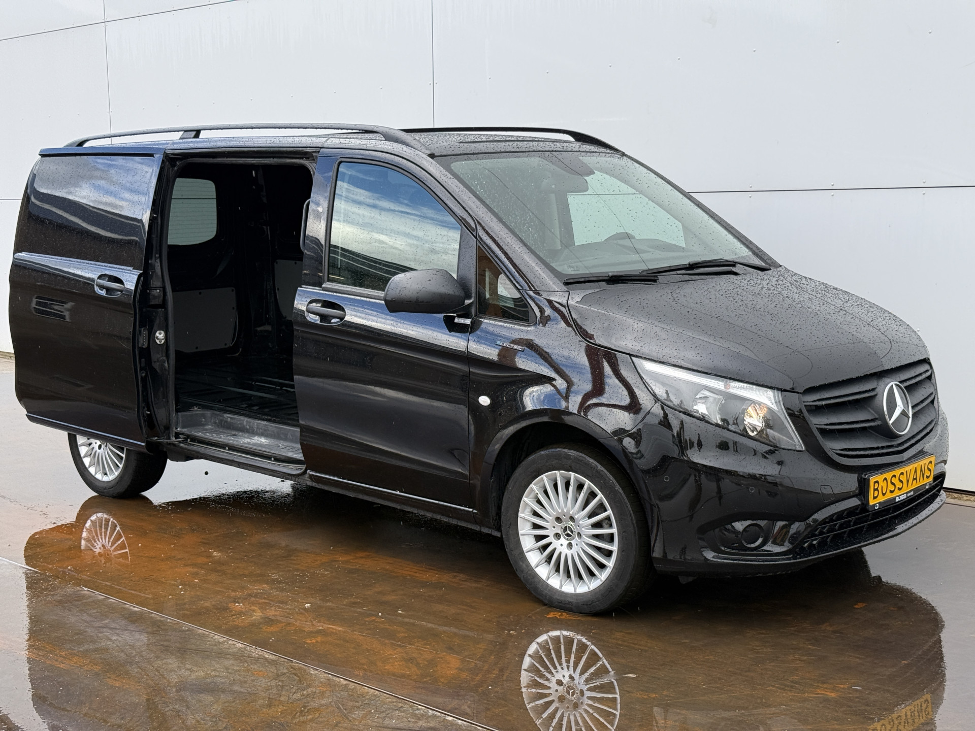 Mercedes-Benz eVito eVito 66kWh 120PK L2 280km WLTP 80kw Snelladen Elektrisch Climate Control Cruise Control Camera Stoelverwarming Parkeersensoren