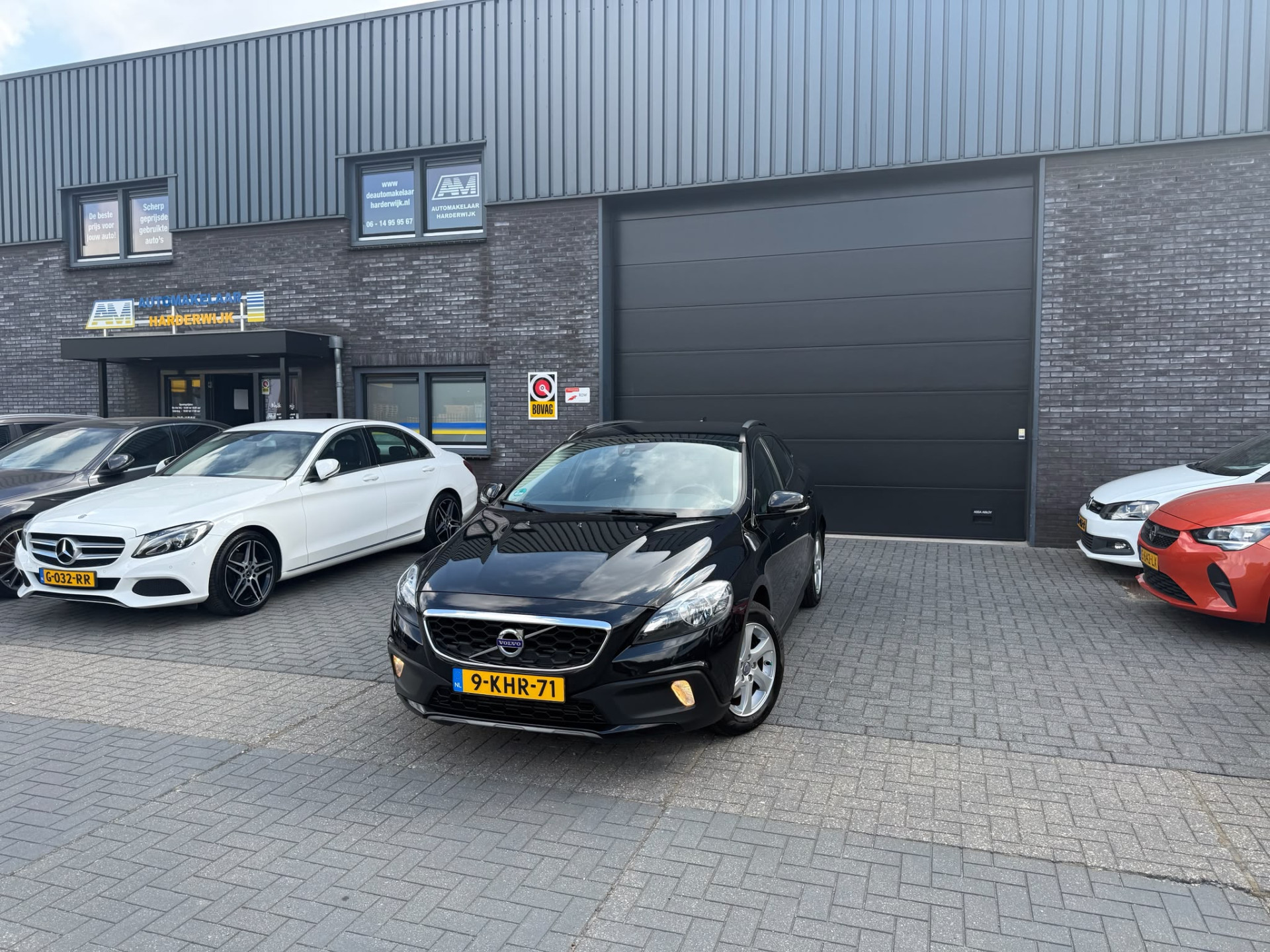 Volvo V40 Cross Country 1.6 T4 Momentum | 2E EIGENAAR | 3/6 OF 12 MND GARANTIE | NAVI | CRUISE |TREKHAAK | DEALER ONDERHOUDEN |