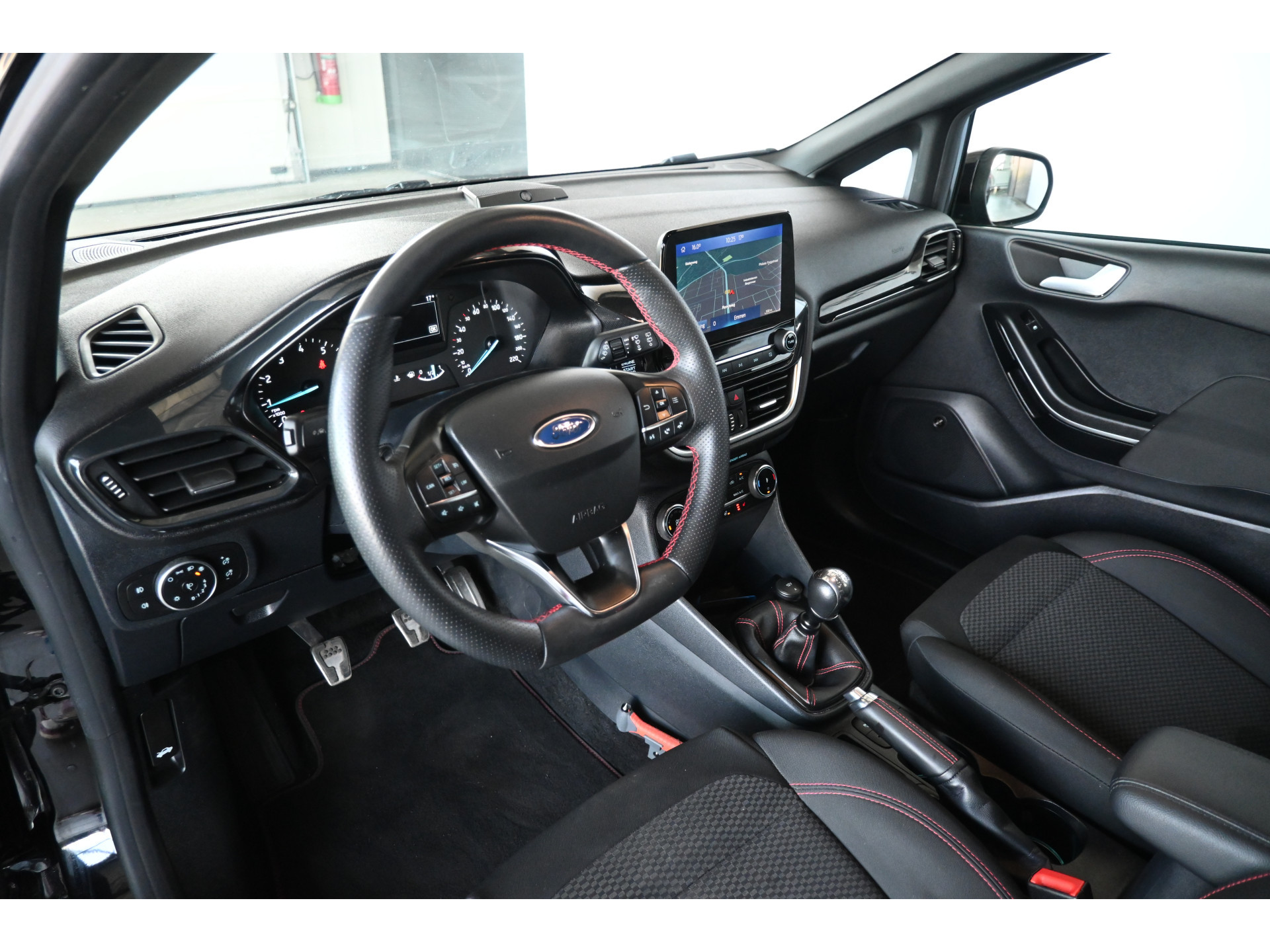 Ford Fiesta 1.0 EcoBoost ST-Line Bang & Olufsen Clima Navigatie Cruise control LED Stoelverwarming Inruil Mogelijk!
