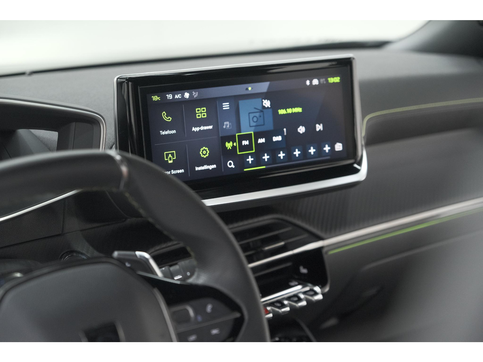 Peugeot 2008 PureTech 130 EAT8 GT | 360 Camera | Stoelmassage | Adaptieve Cruise Control | Dodehoekdetectie