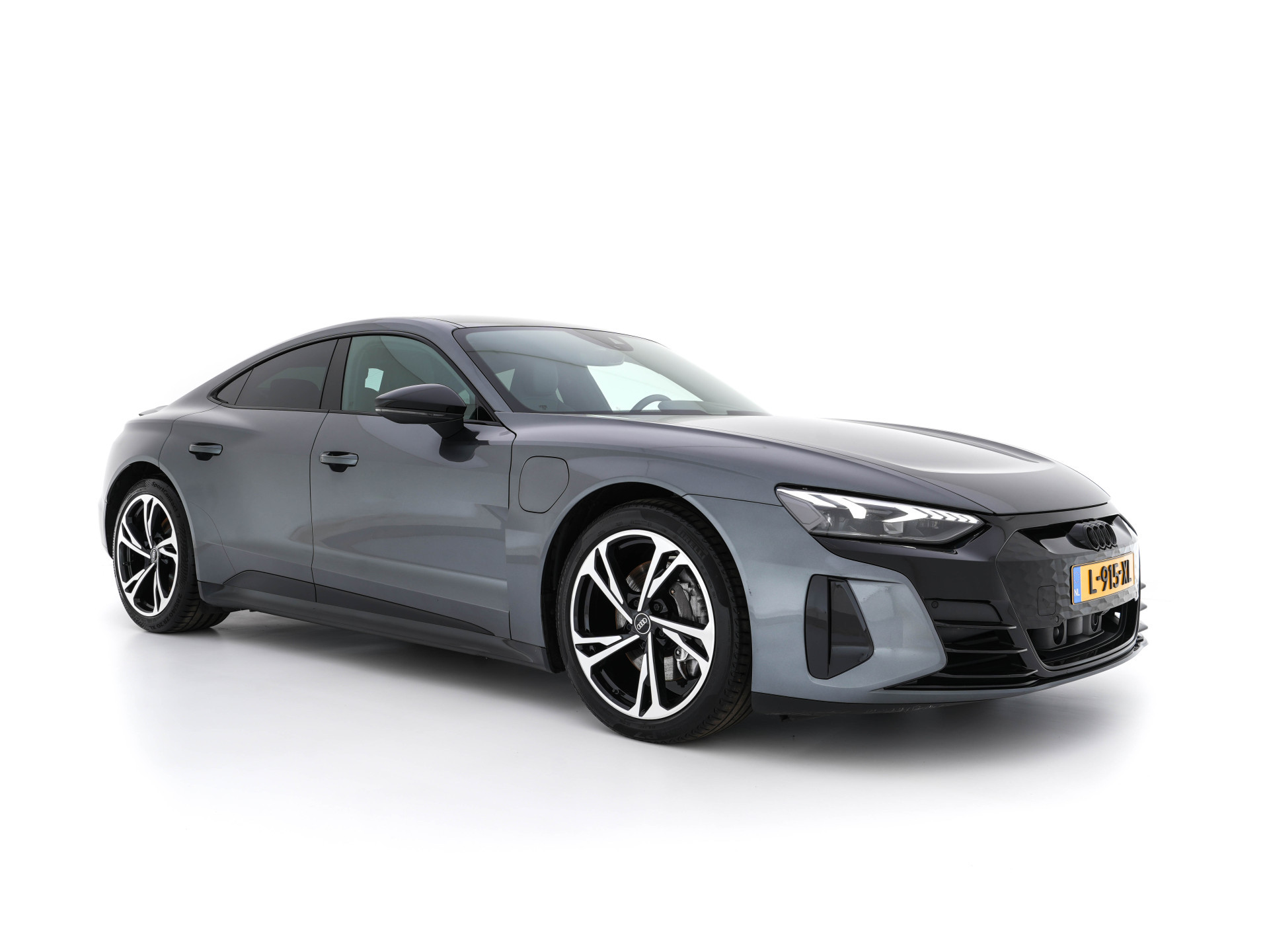 Audi e-tron GT 93 kWh Quattro [ 3-Fase ] {SOH-93%} (INCL-BTW) *PANO | FULL-LED | LEATHER | AUDI-SOUNDSYSTEM | DIGI-COCKPIT | NAVI-FULLMAP | HEATED-SPORTSEATS | TOP-VIEW | DAB | KEYLESS | LANE-ASSIST | SHIFT-PADDLES | PRIVACY-GLASS | 20