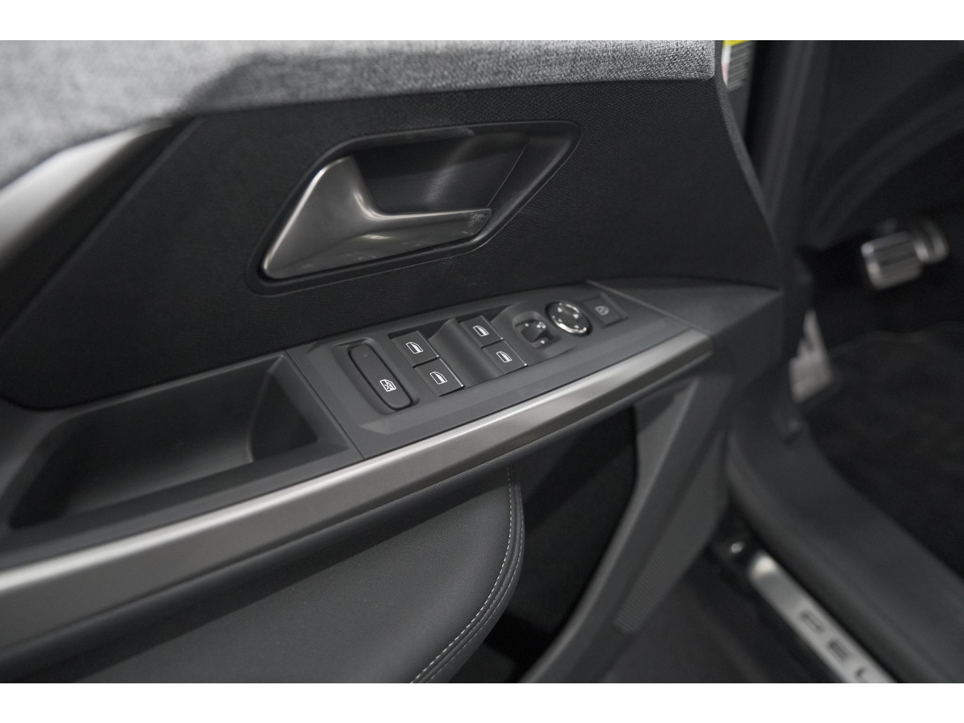 Peugeot 3008 1.2 Hybrid 145 GT | Adaptieve Cruise Control | Camera | Elektrische Kofferklep | Apple Carplay