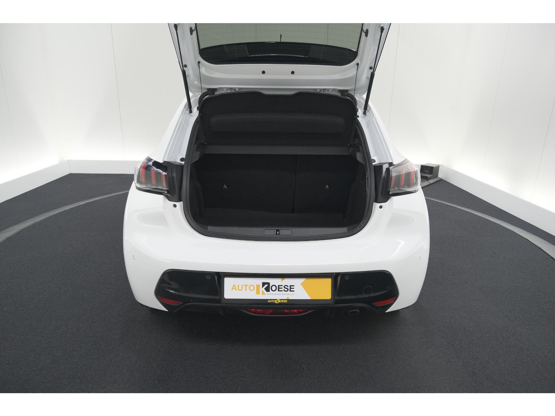 Peugeot 208 PureTech 100 PK Allure | Apple Carplay | Parkeersensoren | Lichtmetalen velgen