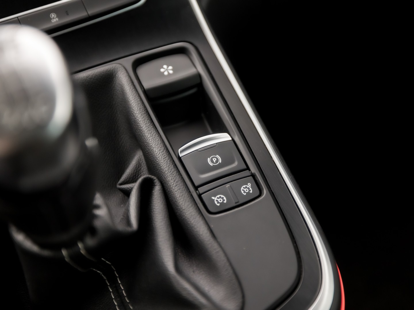 Renault Scénic 1.3 TCe Intens Sport (APPLE CARPLAY, NAVIGATIE, CAMERA, CLIMATE, LEDER, SPORTSTOELEN, GETINT GLAS, CRUISE, NIEUWSTAAT)