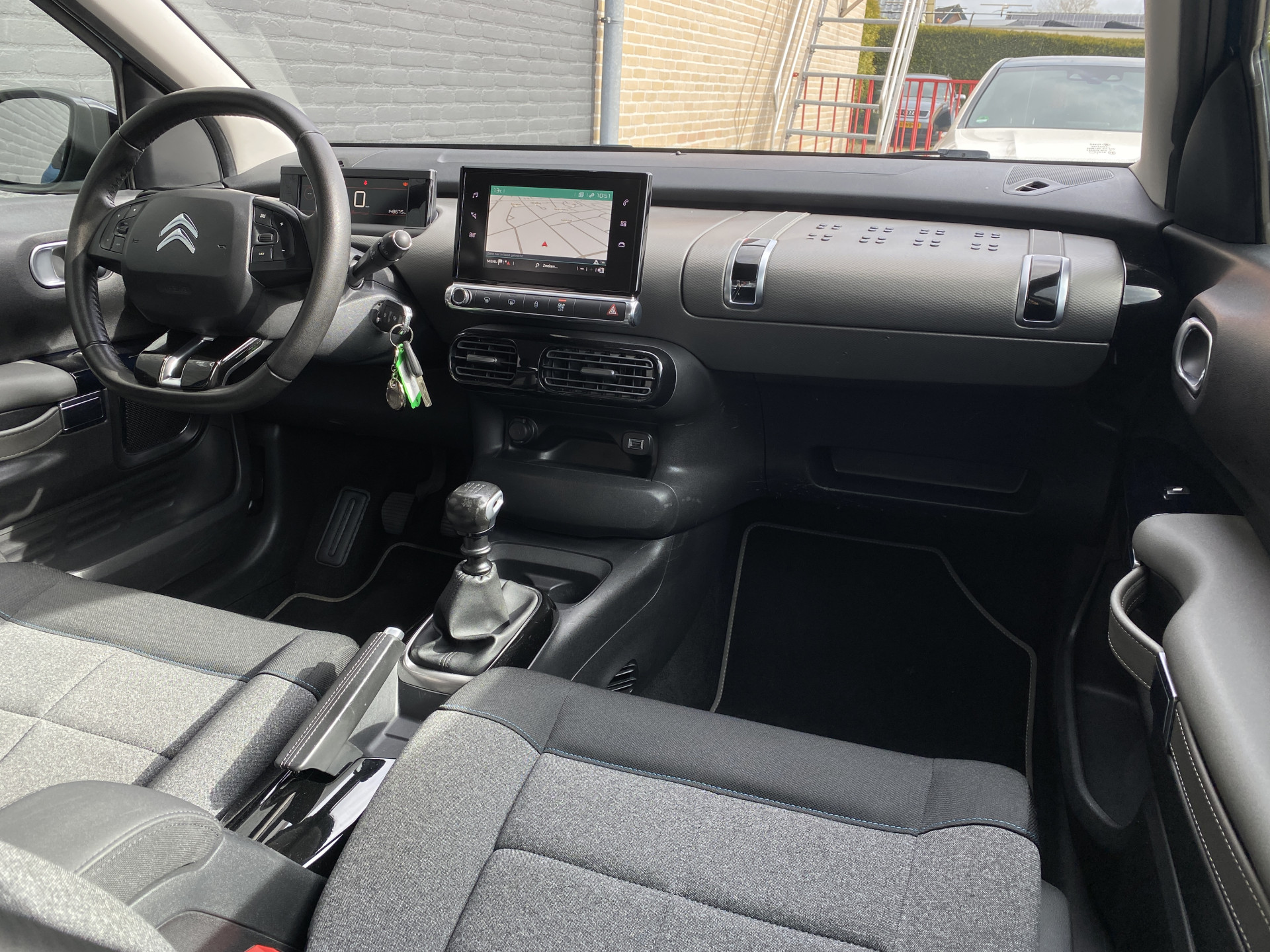 Citroën C4 Cactus 1.2 PureTech Business | navigatie | trekhaak | cruise control | parkeersensoren | apple carplay/android auto