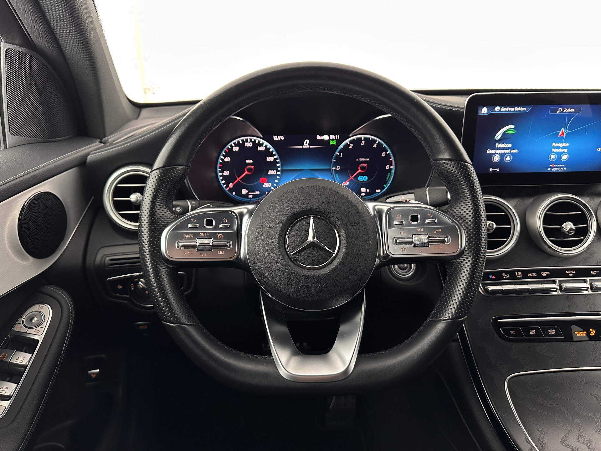 Mercedes-Benz GLC-klasse Coupé 300de 4MATIC Business Solution AMG (Plug-in) (INCL.BTW) *LEATHER-FABRIC | FULL-LED | CAMERA | HEATED-SPORTSEATS | NAVI-FULLMAP | PRIVACYGLASS | SHIFTPADDLES | DAB+ | ECC | PDC | CRUISE | 19''ALU*