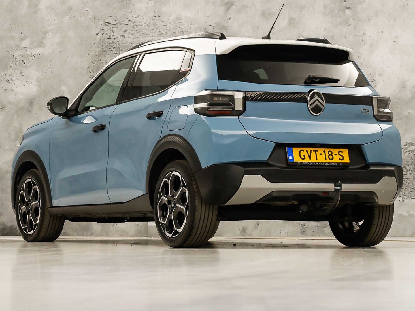 Citroën C3 1.2 Turbo 100pk Max (NIEUW MODEL, APPLE CARPLAY, GROOT NAVI, CAMERA, TREKHAAK, SPORTSTOELEN, GETINT GLAS, CRUISE, LANE ASSIST, NIEUWSTAAT)