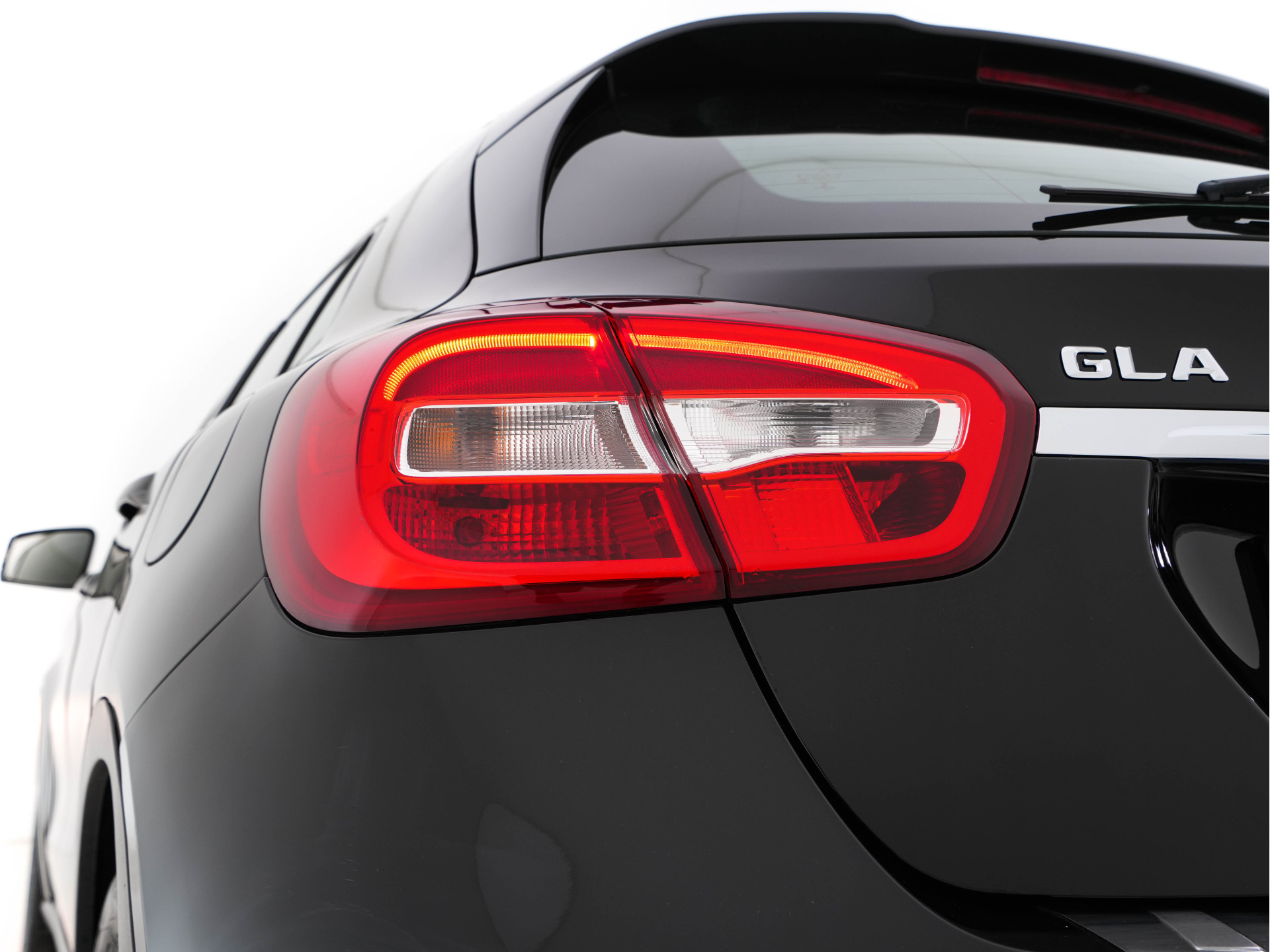 Mercedes-Benz GLA-klasse 180 CDI (INCL-BTW) *NAVI-FULLMAP | AIRCO | COMFORT-SEATS | CARBON-INLAY |  17"ALU*