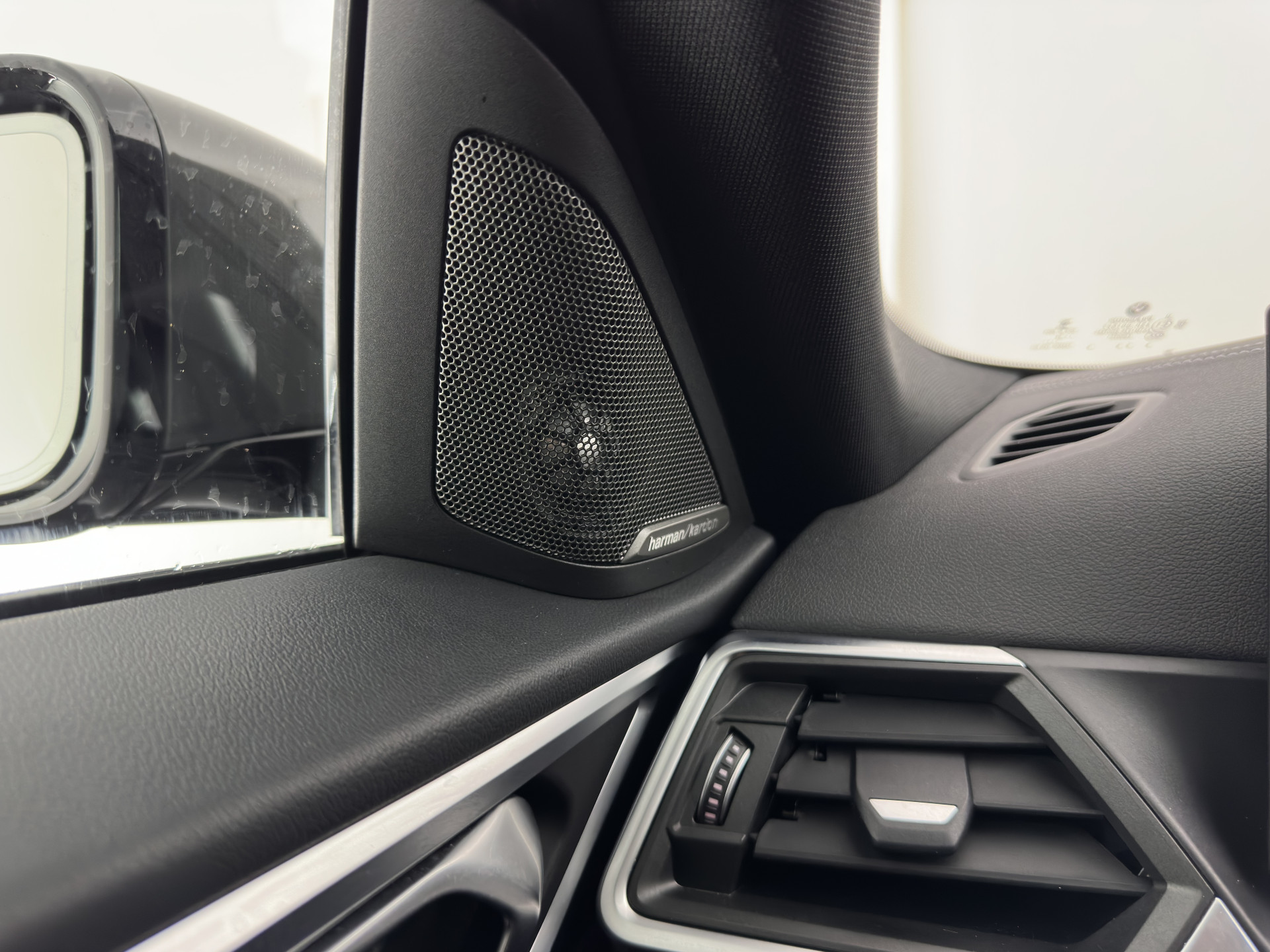 BMW i4 eDrive40 M-Sport High Executive 84 kWh (3-Fase) [SOH-97%] (INCL-BTW)  Aut *FULL-LEATHER | HEAD UP | FULL-LED | HARMAN/KARDON-AUDIO | ADAPTIVE-CRUISE |  ADAPTIVE-CRUISE | WIDESCREEN-COCKPIT | DAB+ | TOPVIEW | AMBIENT-LIGHT | CARPLAY | HEATED-SPORTSE