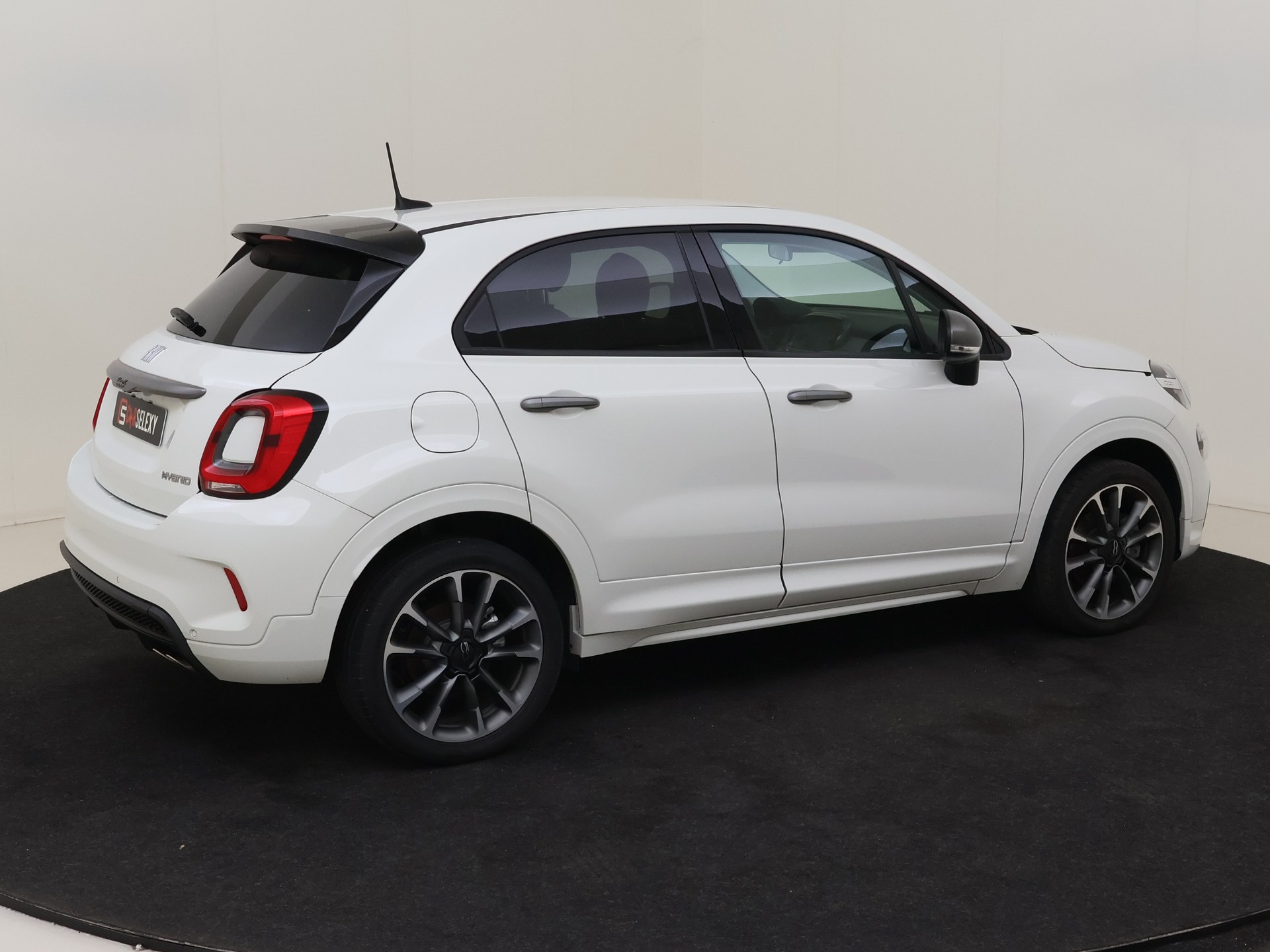Fiat 500 X 1.5 Hybrid Sport | CAMERA | NAVI | CARPLAY | CLIMAT CONTROL | PARK. SENSOREN V+A | Carselexy