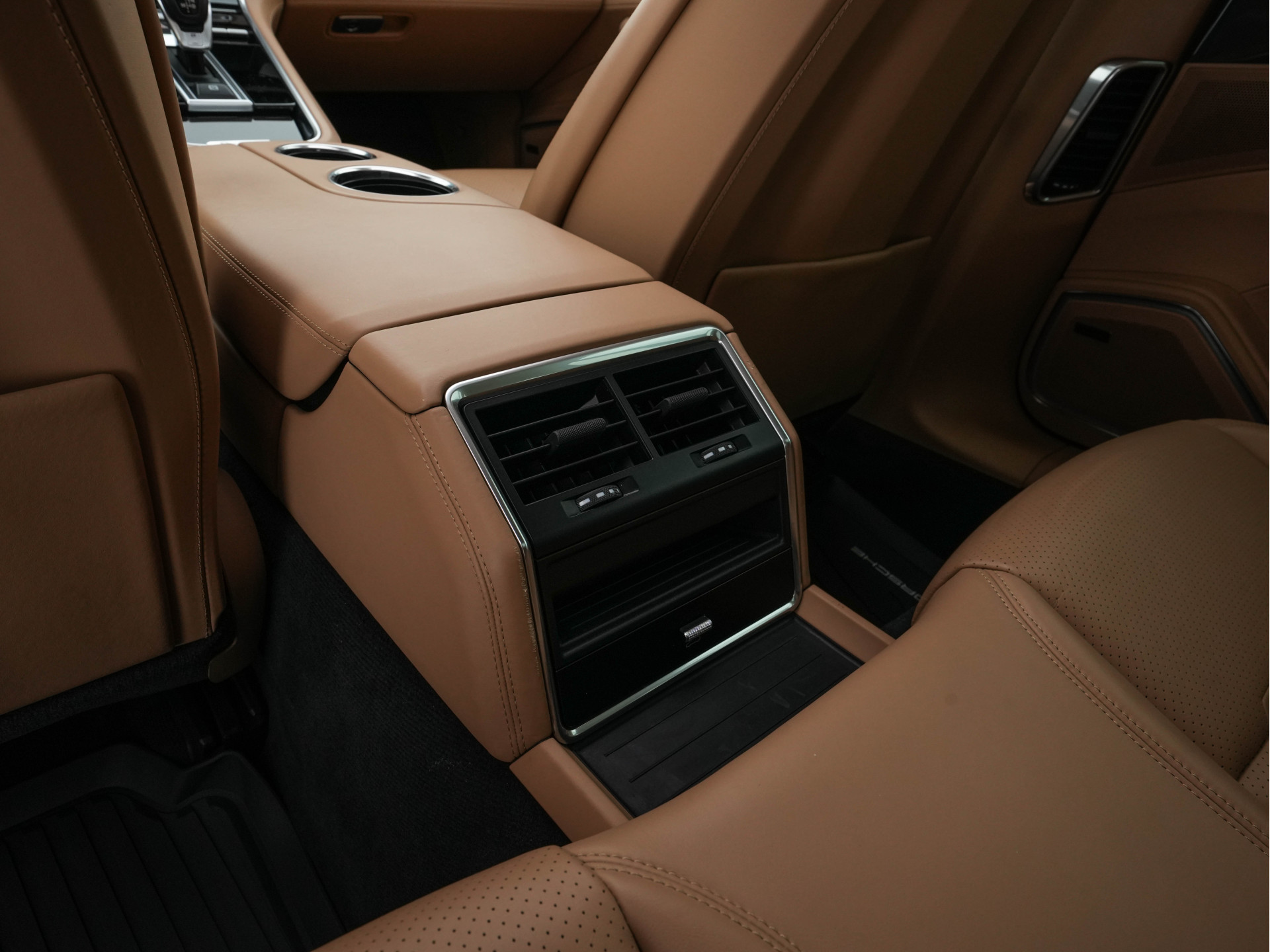 Porsche Panamera Sport Turismo 3.0 4 Sportchrono-Pack Aut. *PANO | LEATHER | MATRIX-LED | BOSE-SURROUND | MEMORY-PACK | TOPVIEW | KEYLESS | NAVI-FULLMAP | HEATED-SPORTSEATS | DAB+ | PRIVACYGLASS | SHIFTPADDLES | SPORT-EXHAUST | 21''ALU*