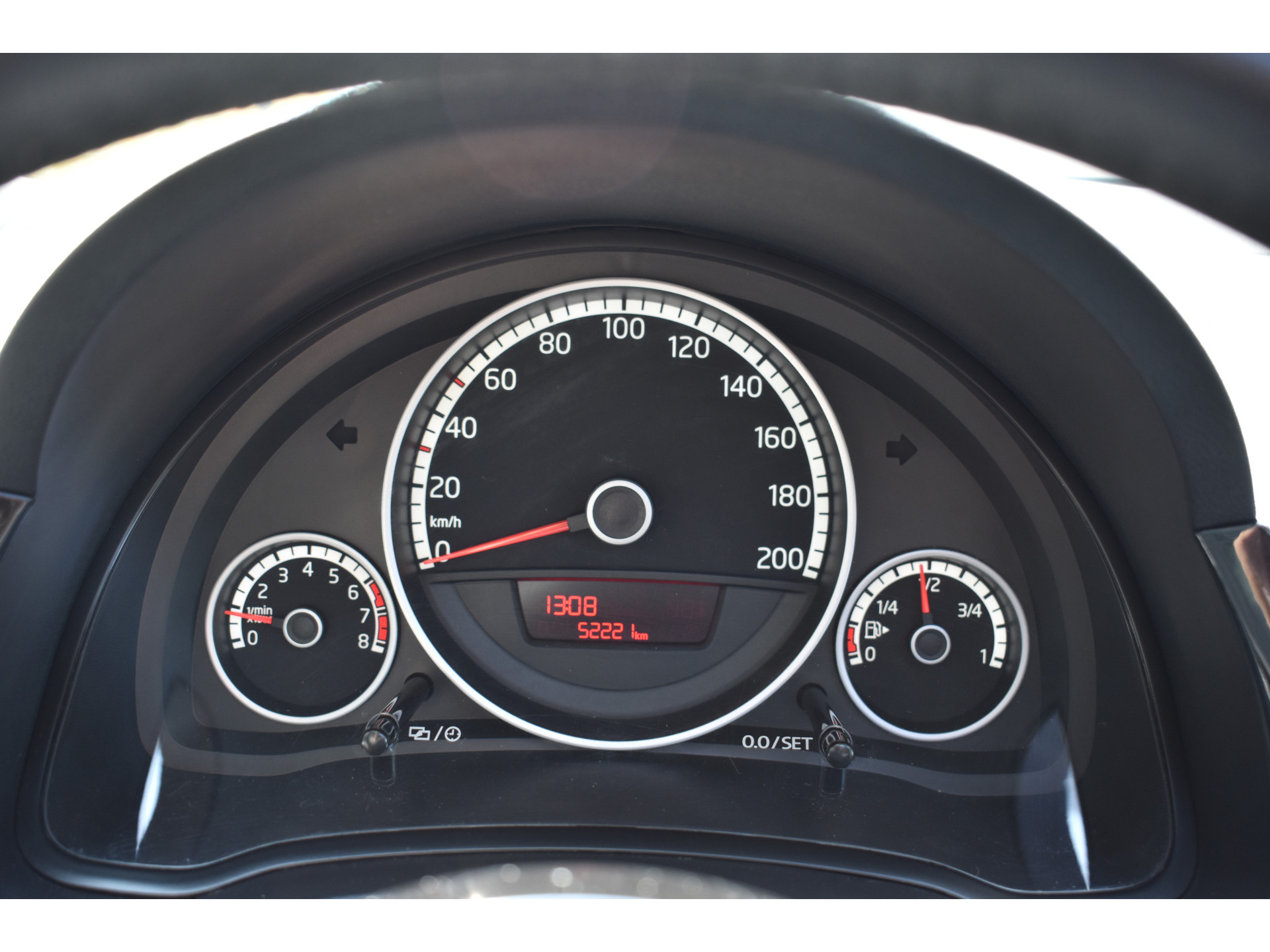 Volkswagen Up! 1.0 high up! BlueMotion Panodak Navigatie Pdc Lage km-stand
