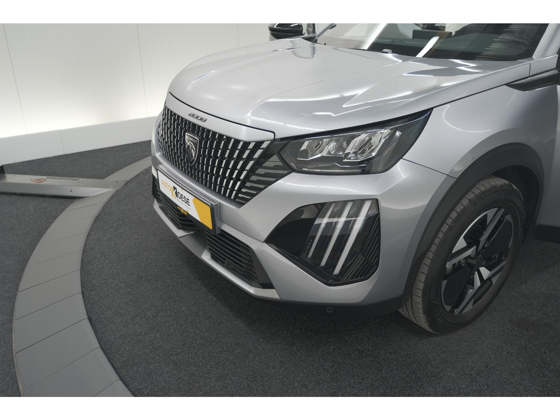 Peugeot 2008 PureTech 130 EAT8 Allure | Camera | Navigatie | Parkeersensoren | Apple Carplay