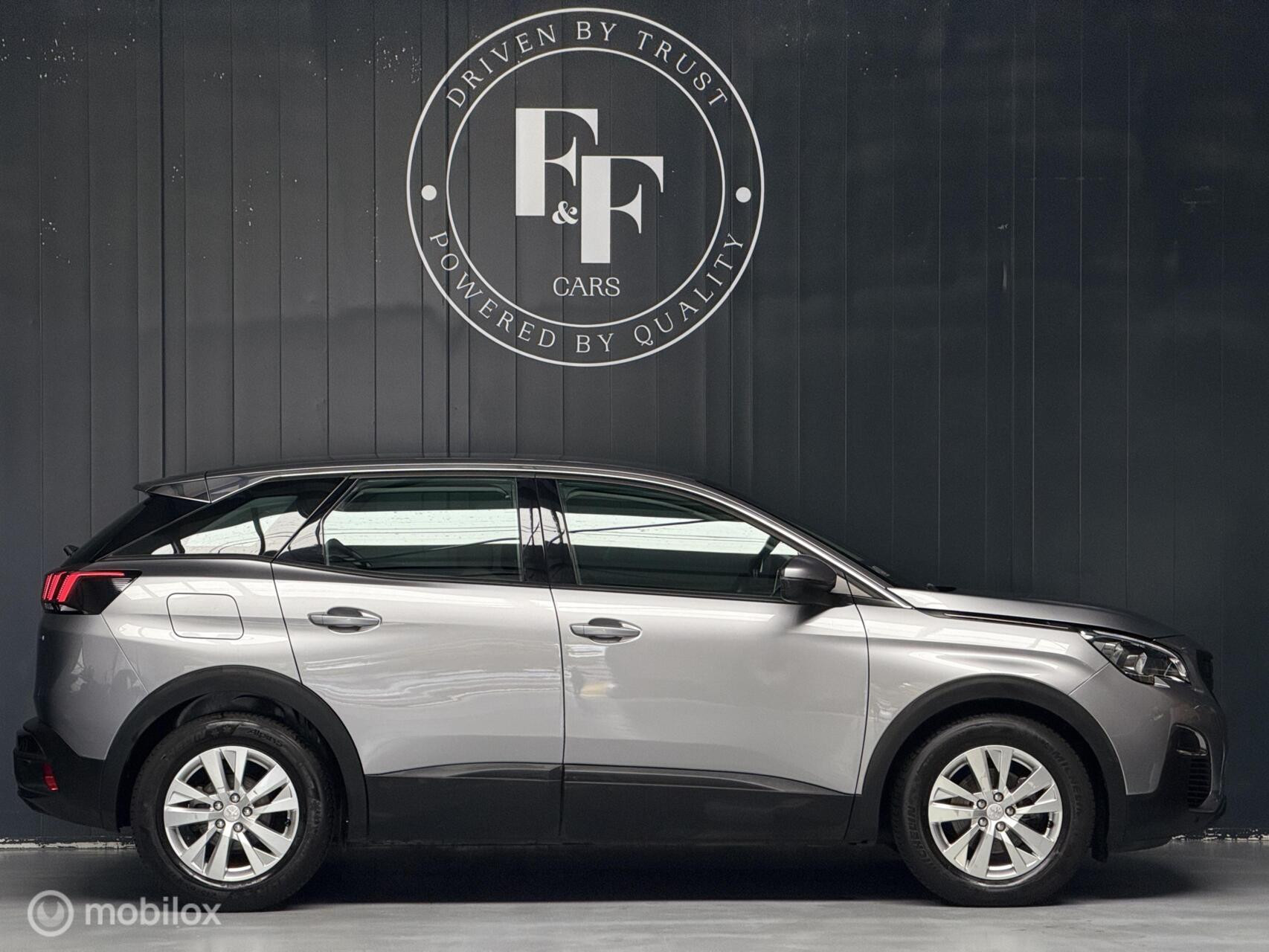 Peugeot 3008 1.2 PureTech Active|Automaat|CarPlay|Camera|Trekhaak|NAP