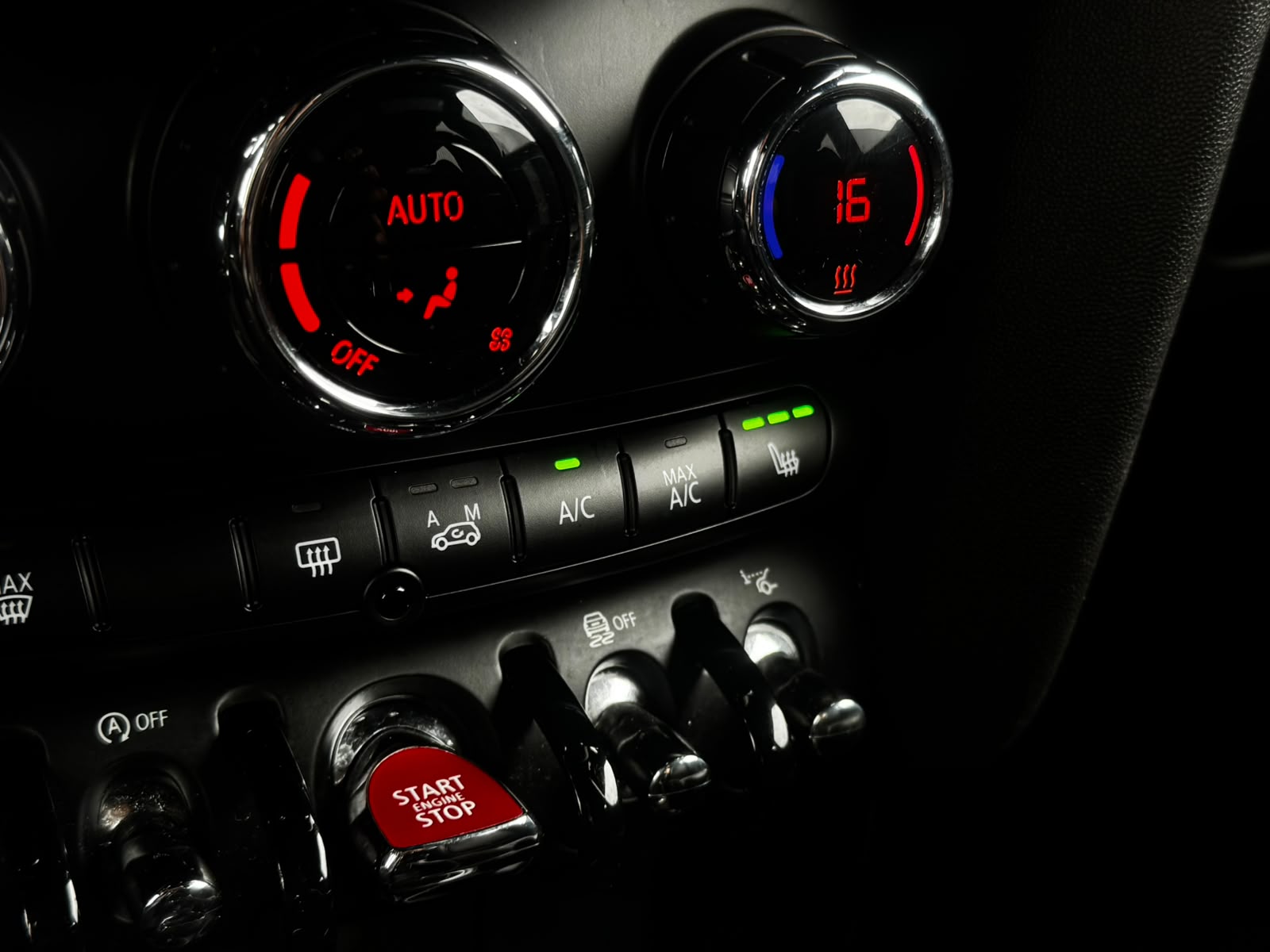 MINI Cooper S 2.0 192PK Chili Serious Business Head-UP Leer LED