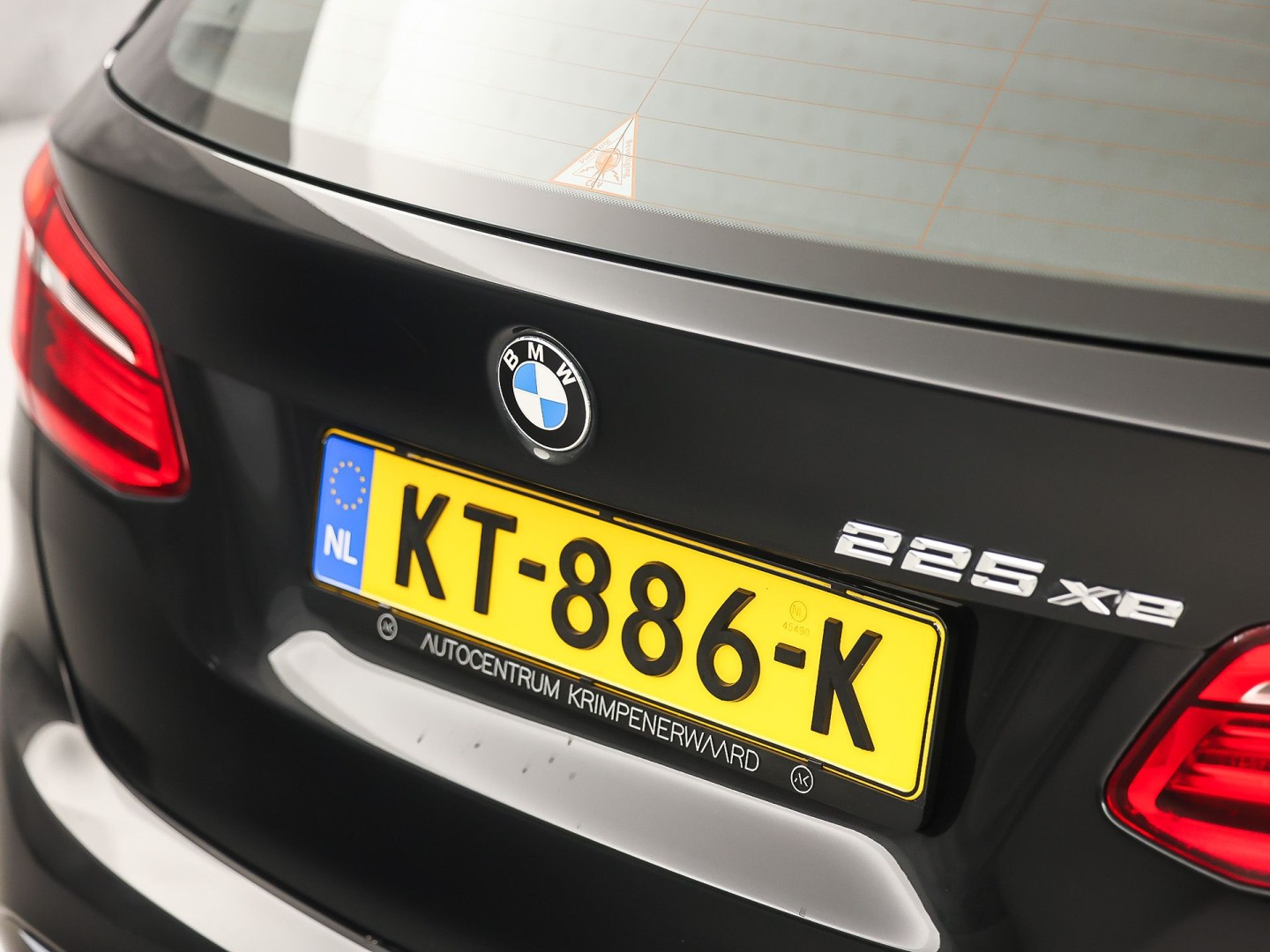 BMW 2 Serie 225xe Sport High Executive xDrive 225Pk Automaat (GROOT NAVI, SOH 89,7%, HEAD-UP DISPLAY, LEDER, STOELVERWARMING, SPORTSTOELEN, PARKEERSENSOREN, NIEUWE APK, NIEUWSTAAT)