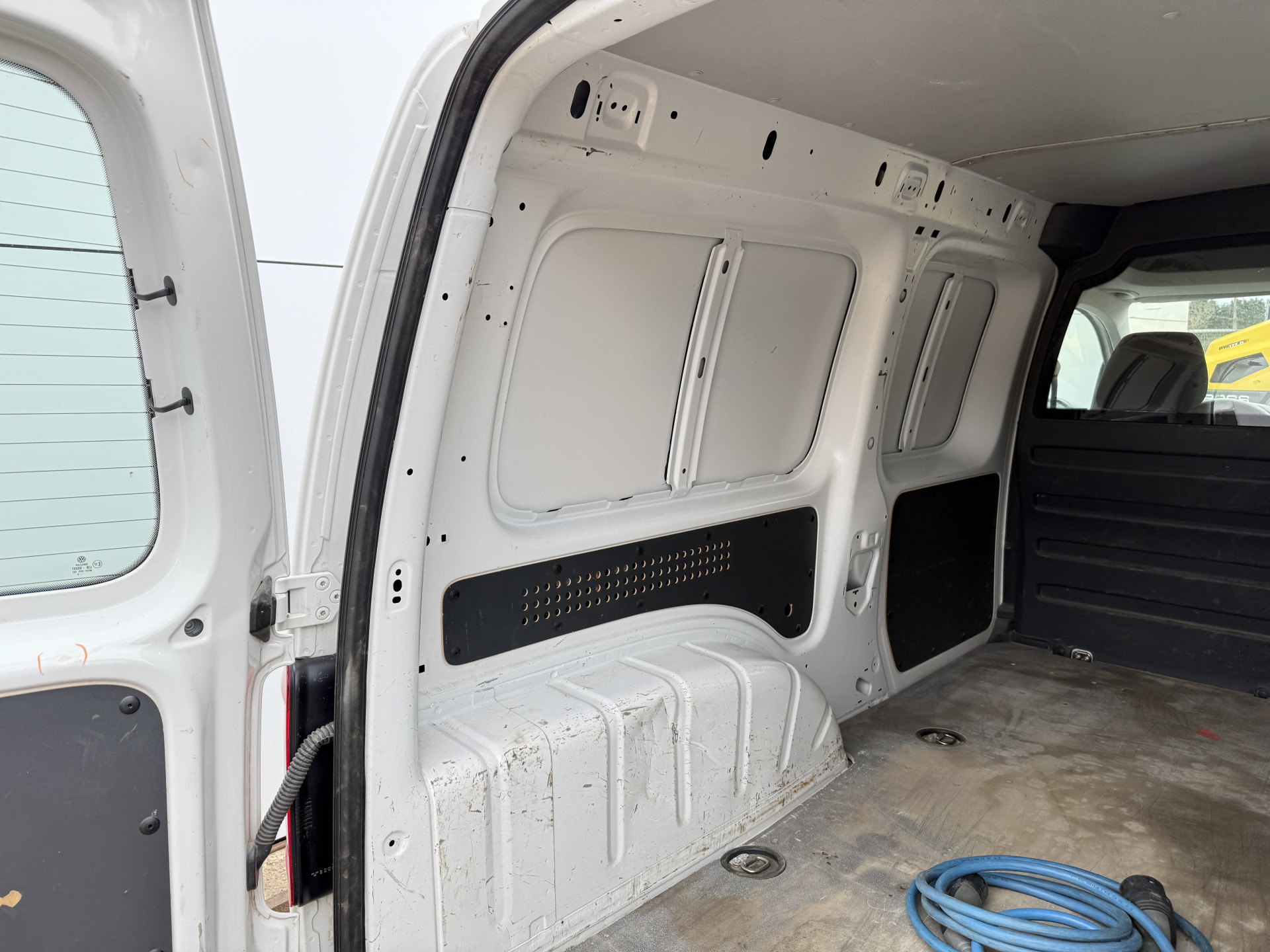 Volkswagen e-Caddy 37kWh 113PK L2H1 Elektrisch Caddy ABT Maxi 37,3kWh 159km WLTP Trekhaak Lichmetalen Velgen Airco Stoelverwarming Apple Carplay Parkeersensoren