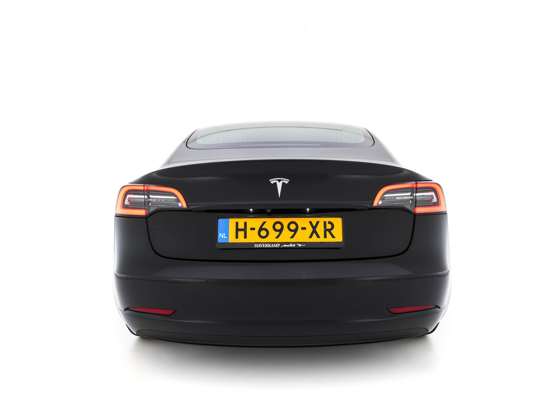 Tesla Model 3 Standard RWD Plus 60 kWh [ 3-Fase ] {SOH-84%} (INCL-BTW) Aut. *PANO | AUTO-PILOT | LEATHER | KEYLESS | FULL-LED | MEMORY-PACK | SURROUND-VIEW | DAB | CARPLAY | DIGI-COCKPIT | LANE-ASSIST | COMFORT-SEATS | 18"ALU*