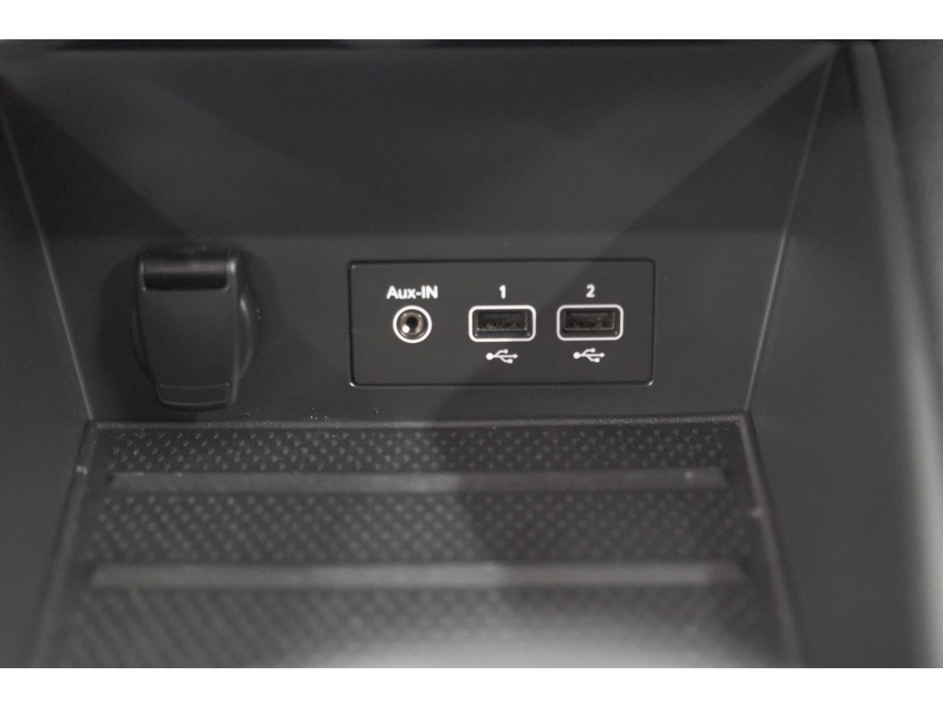 Renault Captur 1.6 E-Tech Plug-in Hybrid 160 Intens | Trekhaak | Camera | Adaptieve Cruise Control | Dodehoekdetectie
