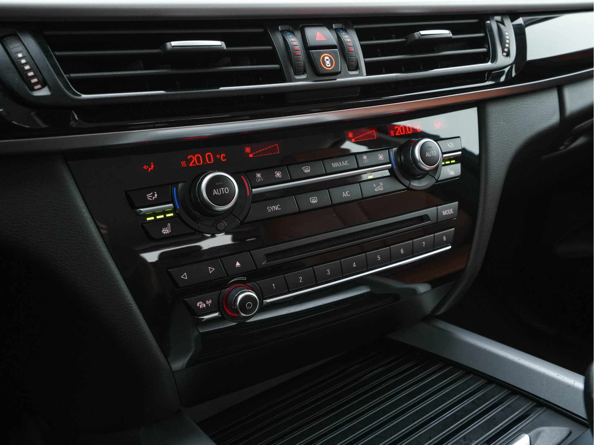 BMW X5 xDrive 40e Plug-In Aut. *LUXURY-LEATHER | NAVI-FULLMAP | BI-XENON | ECC | PDC | CRUISE | COMFORT-SEATS |  18"ALU*