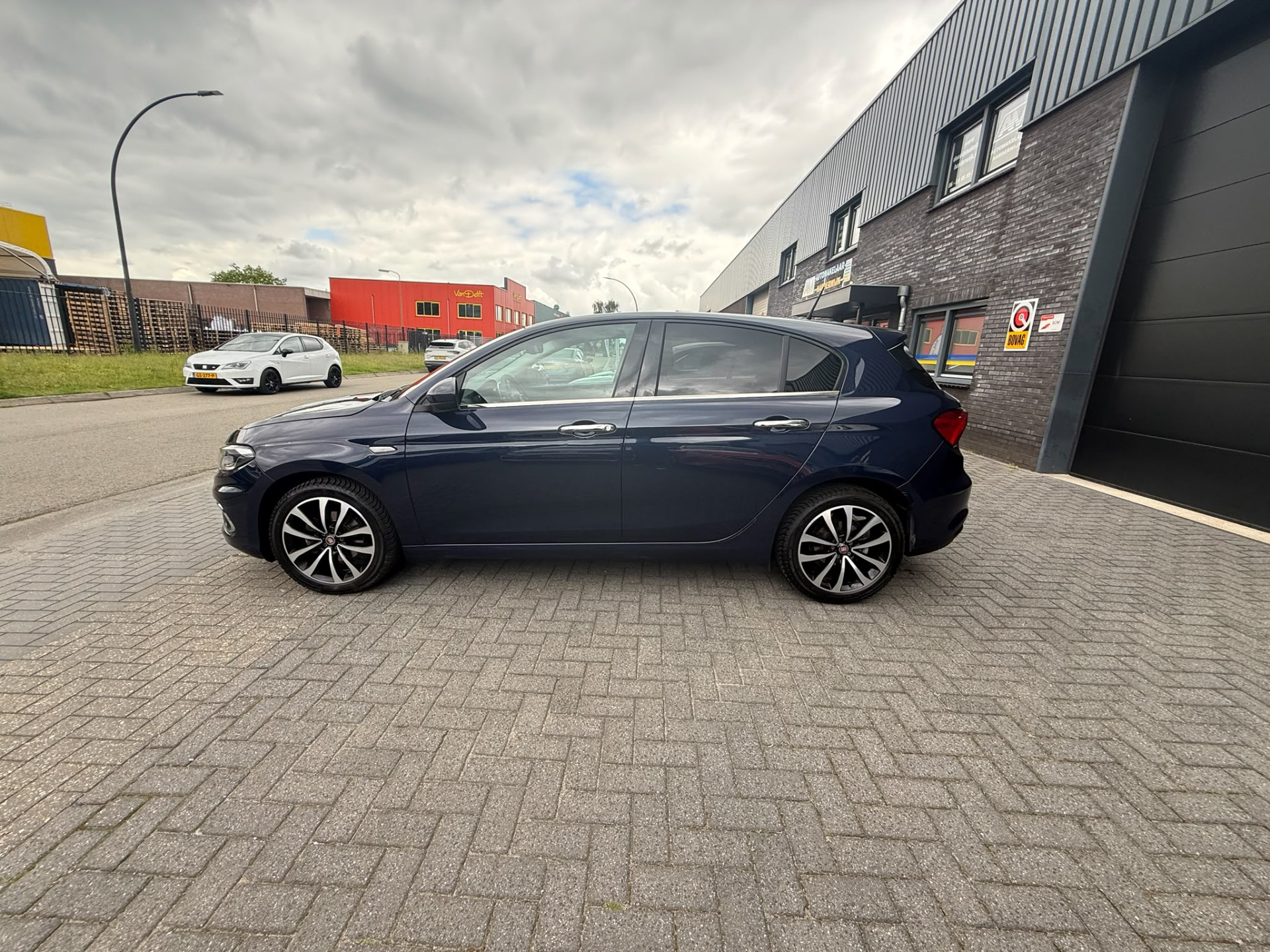 Fiat Tipo 1.4 T-Jet 16v S-Design | 1E EIGENAAR | 3/6/12MND GARANTIE | LED | CRUISE | NAVI | AIRCO | LMV |
