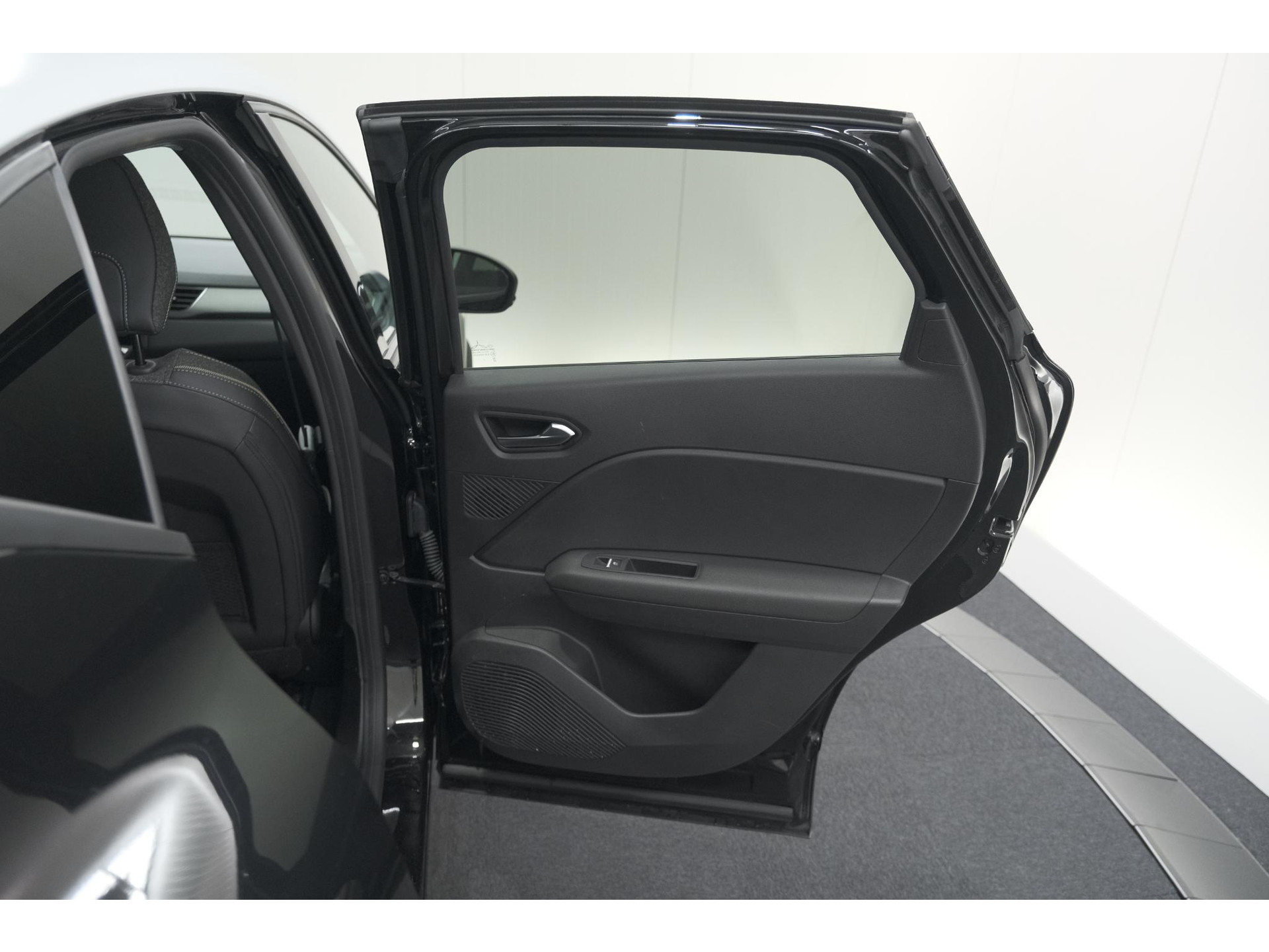 Renault Captur 1.8 E-Tech full hybrid 160 techno | Camera | Adaptieve Cruise Control | Navigatie