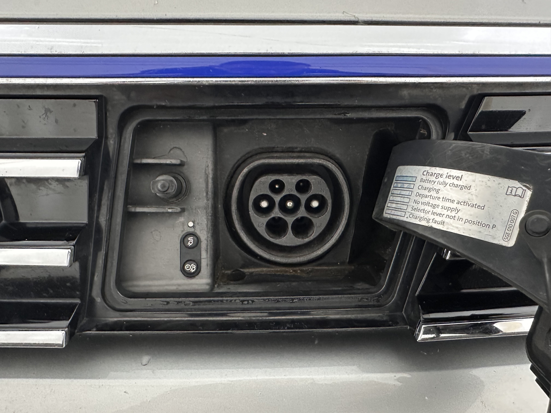 Volkswagen Passat Variant 1.4 TSI GTE Highline Plug-in Aut. *PANO | LEATHER-ALCANTARA | FULL-LED | CAMERA | NAVI-FULLMAP | ADAPTIVE-CRUISE | HEATED-ERGONOMIC-SPORTSEATS | KEYLESS | PDC | ECC | PRIVACY-GLASS | TOWBAR | AMBIENT-LIGHT | KEYLESS | ..