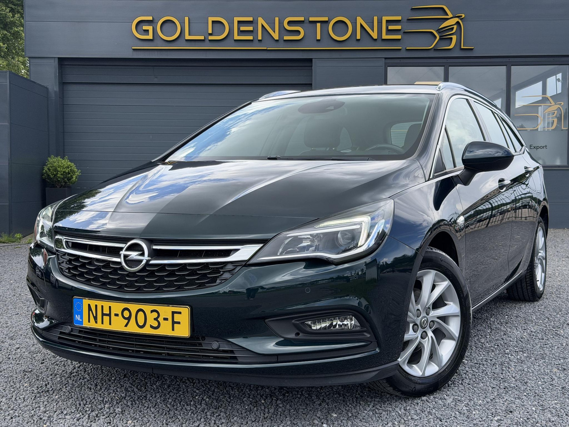 Opel Astra Sports Tourer 1.4 Innovation 2e Eigenaar,Apple Carplay/Android Auto,150pk,Halfleder,Trekhaak,Keyless,Clima,Cruise,Lm velgen,Pdc V+A,N.A.P,Dealer Onderhouden,Rijstrooksensor,Apk tot 03-2027