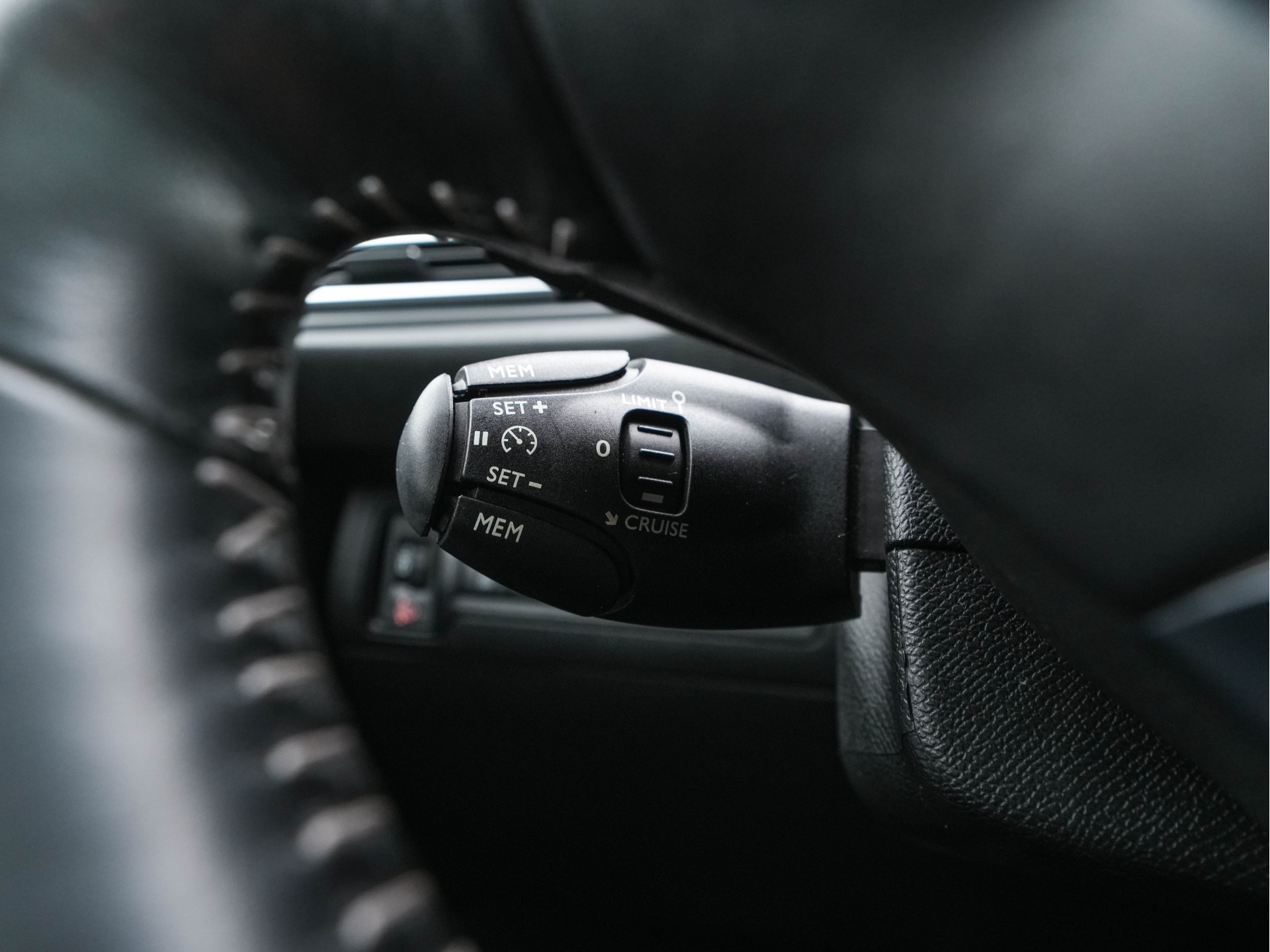 Peugeot 308 SW 1.6 BlueHDI Blue Lease Executive [⚠️] *PANO | NAVI-FULLMAP | ECC | PDC | CRUISE | CAMERA | TOWBAR | COMFORT-SEATS | 16''ALU*