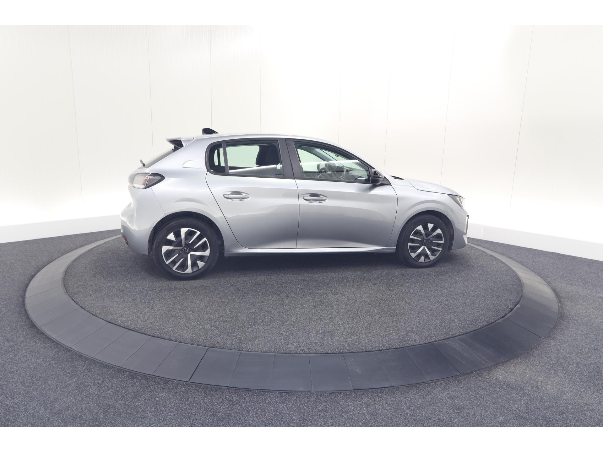 Peugeot 208 PureTech 100 Active | Parkeersensoren | Navigatie | Apple Carplay