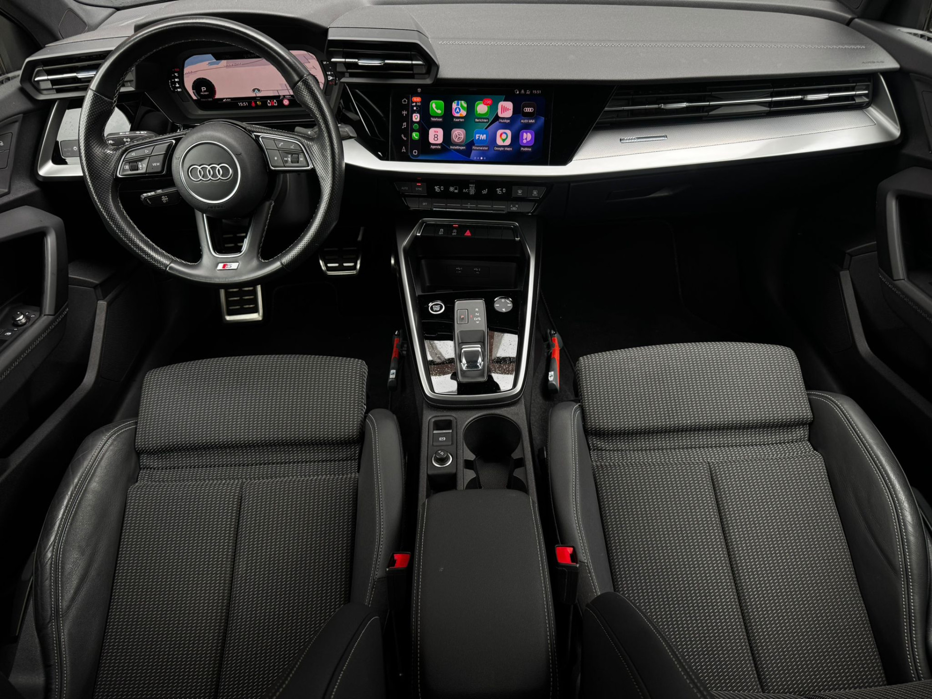 Audi A3 Limousine 35 TFSI 150PK 2X S-Line *NL-AUTO*