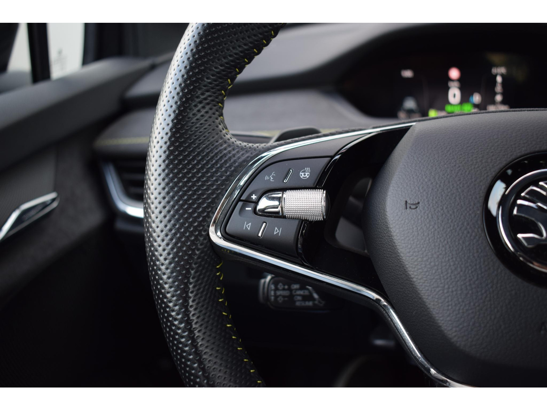 Skoda Enyaq Coupé iV 80 RS | SOH: 95,1% | Pano | Memory | Alcantara | Matrix | Stuurverwarming