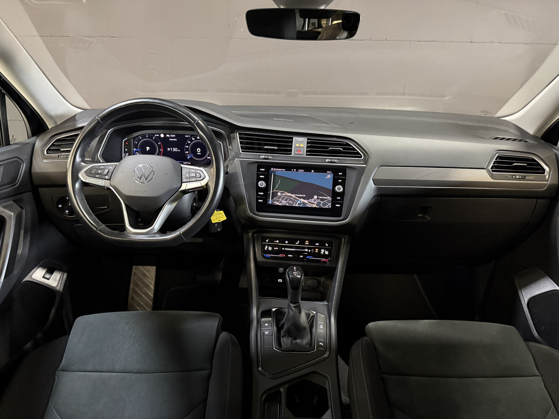 Volkswagen Tiguan Allspace 1.5 TSI Life Business 7p. | Massagestoel | Trekhaak | Camera | Stoel/Stuurverwarming | Carplay | Adaptive cruise