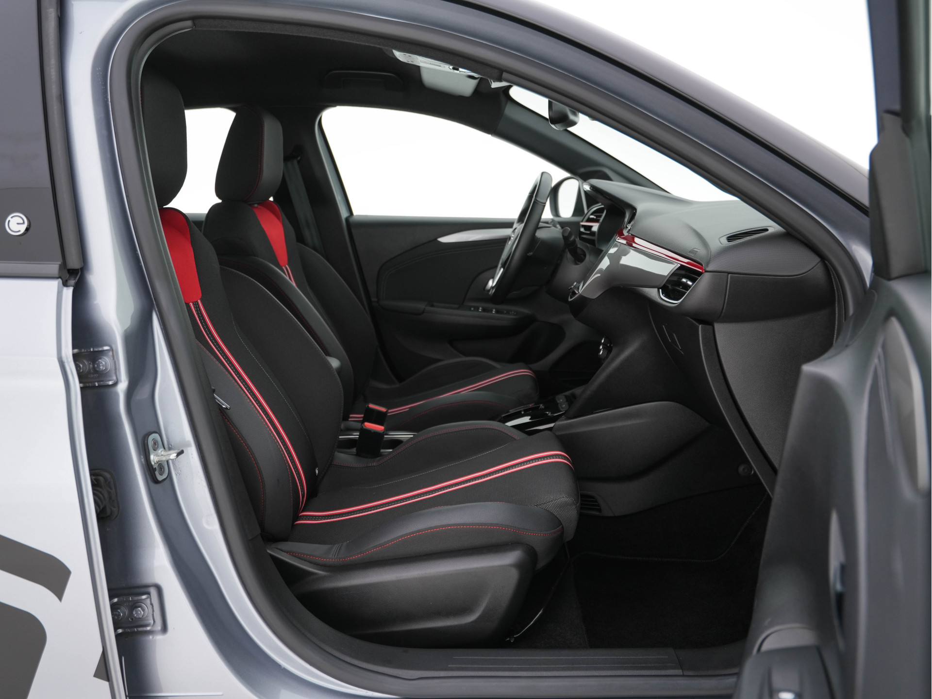 Opel Corsa-e GS-Line Bitter-Edition 50 kWh [ 3-Fase ] (INCL-BTW) Aut.* HEATPUMP | LEATHER-MICROFIBRE | ADAPTIVE-CRUISE | CARPLAY | CCS-FASTLOADER | FULL-LED | HEATED-SPORTSEATS | DAB+ | ECC | LANE-ASSIST | CAMERA | PDC | DIGI-COCKPIT | 17 "ALU*