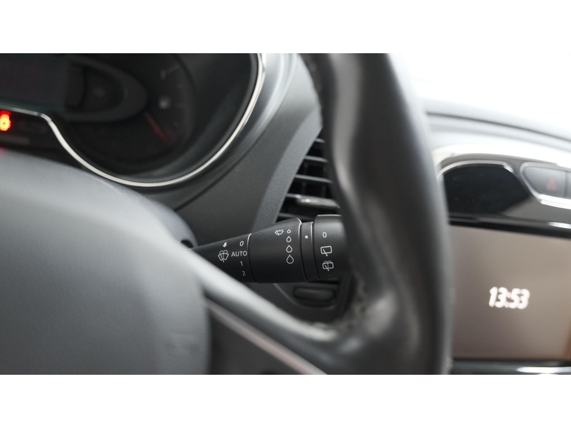 Renault Captur TCe 120 Dynamique | Trekhaak | Camera | R-Link Navigatie | Parkeersensoren