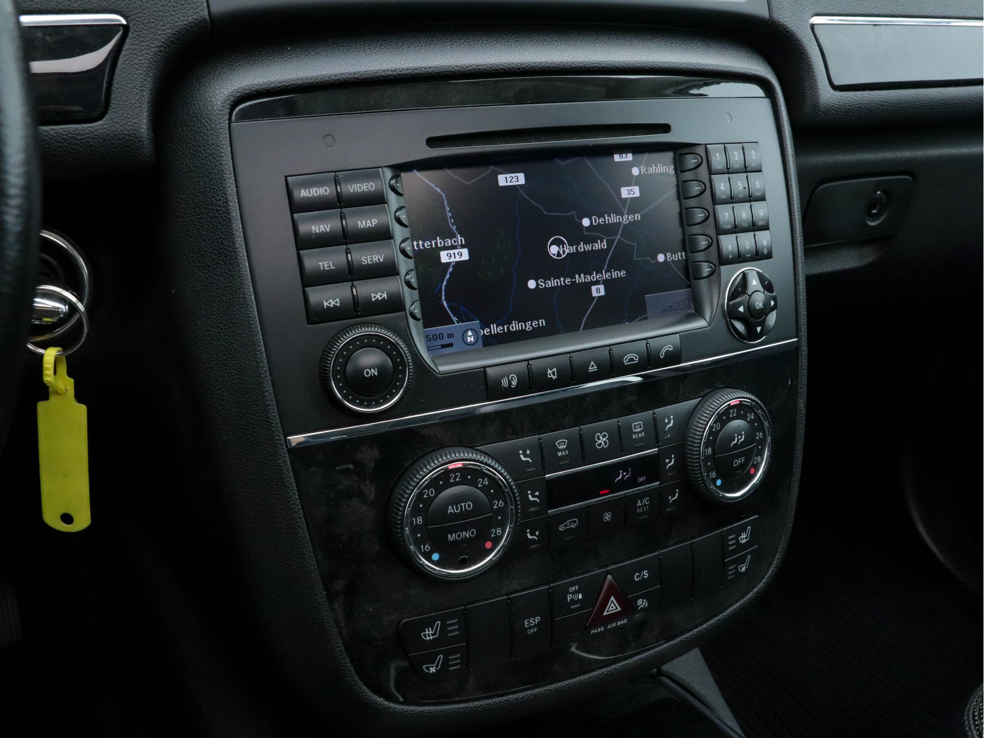 Mercedes-Benz R-klasse 280 CDI (⚠️) 4-Matic (INCL-BTW) Aut. *PANO | FULL-LEATHER | NAVI-FULLMAP | BI-XENON | HEATED/VENTILATED-SEATS | PDC | ECC | CRUISE | COMFORT-SEATS | 19"ALU*